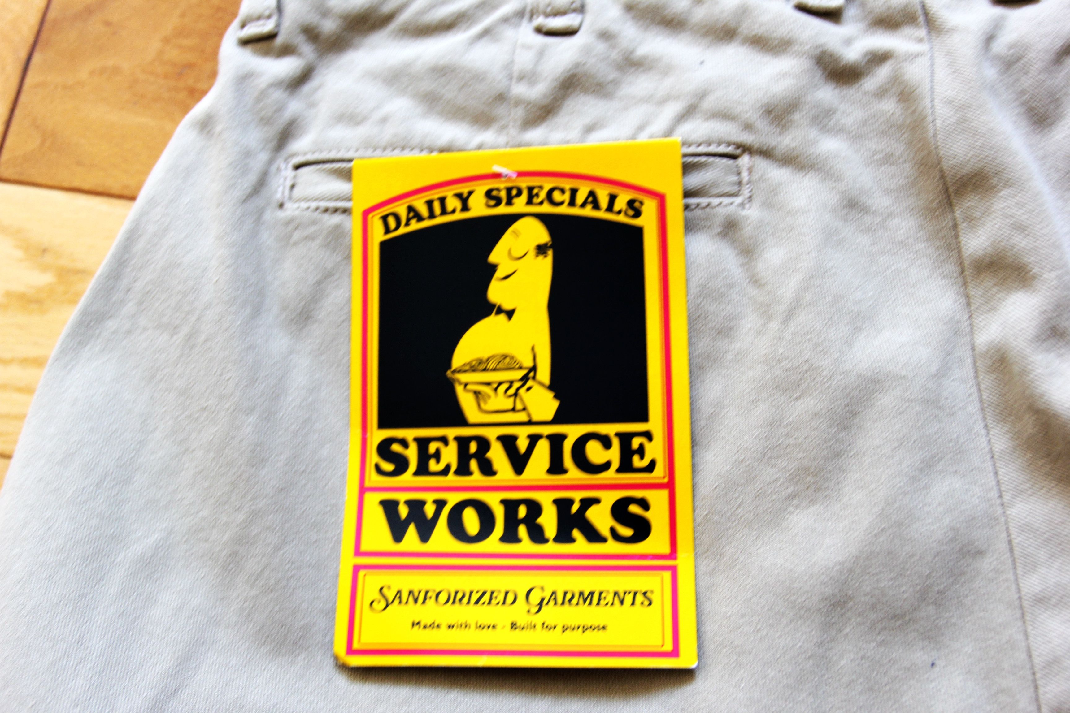 Service Works BNWT SS25 SERVICE WORKS PLEATED CHINO SHORTS BEIGE S Size US 30 / EU 46 - 9 Thumbnail
