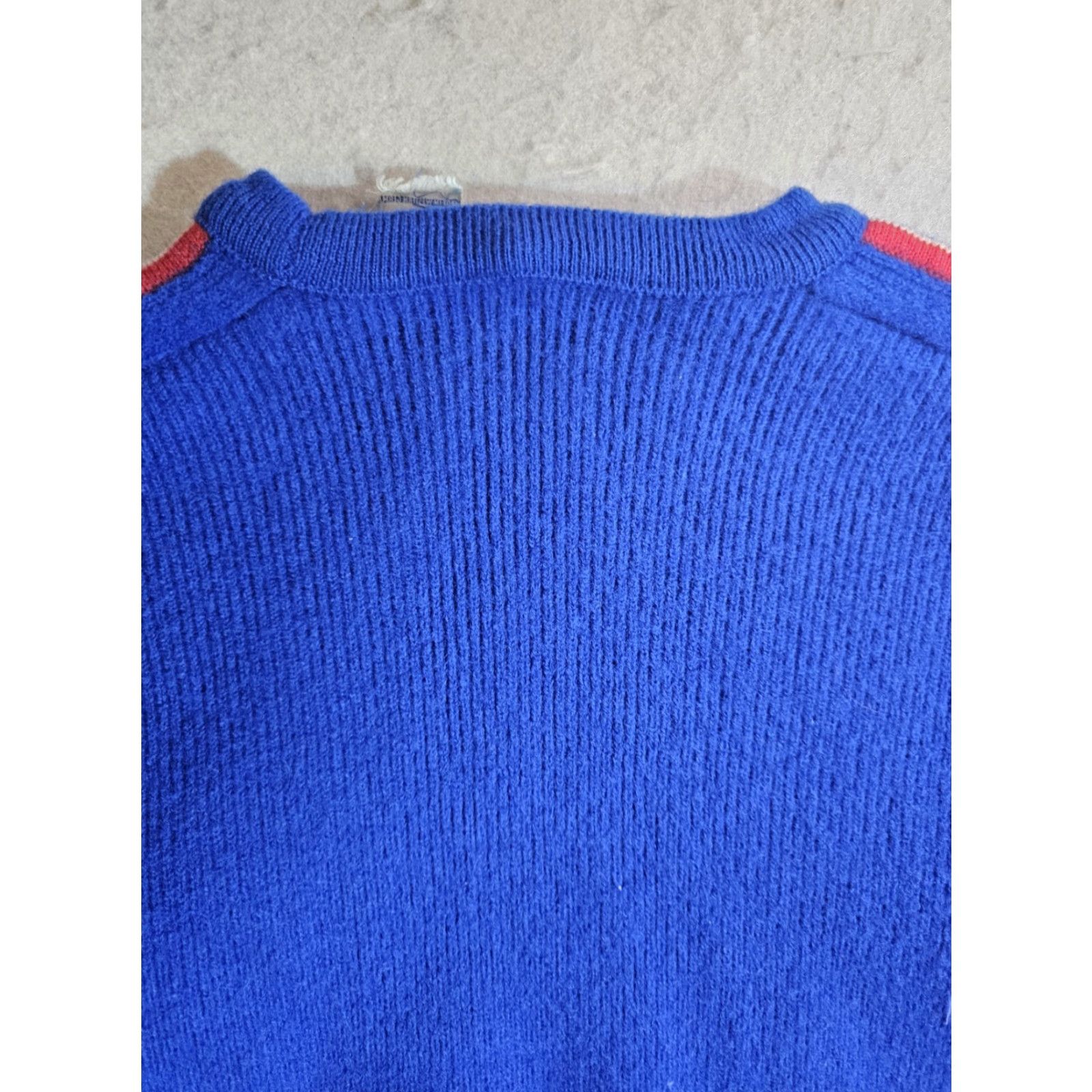 Vintage VINTAGE Herbach Sweater Mens Sz Sm Crewneck 100% Wool Striped Blue Red - See Pics Size US S / EU 44-46 / 1 - 7 Thumbnail