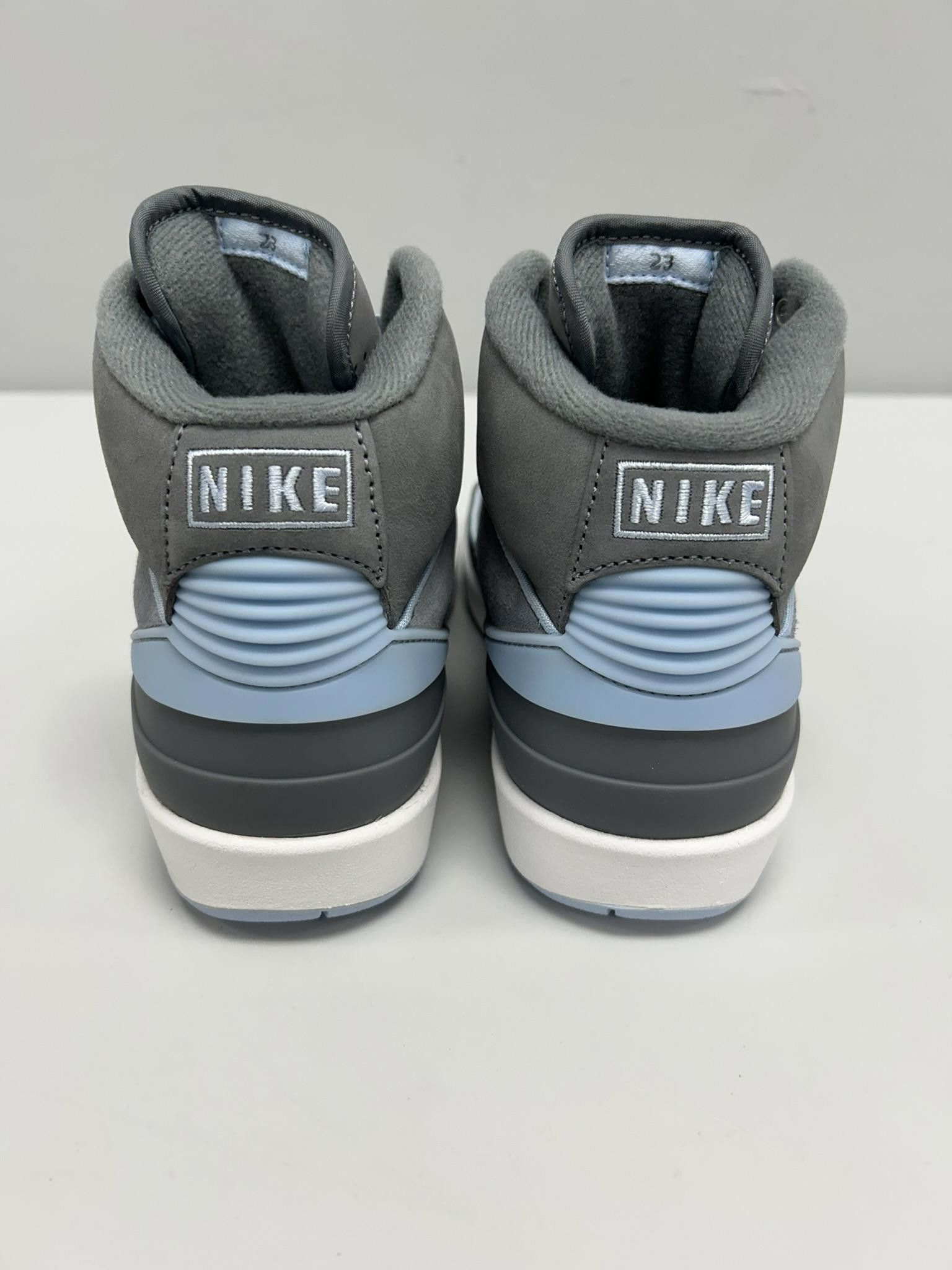 Nike Nike Air Jordan 2 Retro "Cool Grey" Sneakers Size US 6.5 / IT 36.5 - 9 Thumbnail