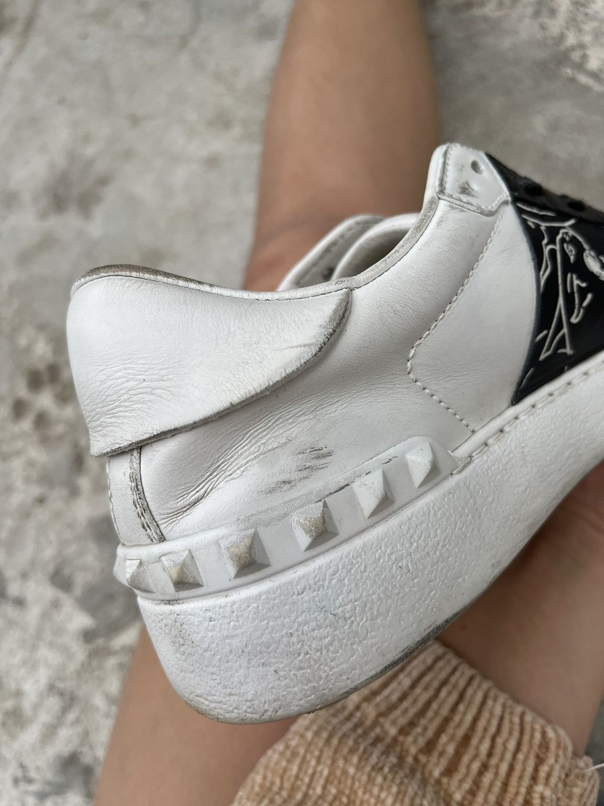 Valentino Valentino Garavani pantera low top leather sneakers Size US 7 / IT 37 - 9 Thumbnail