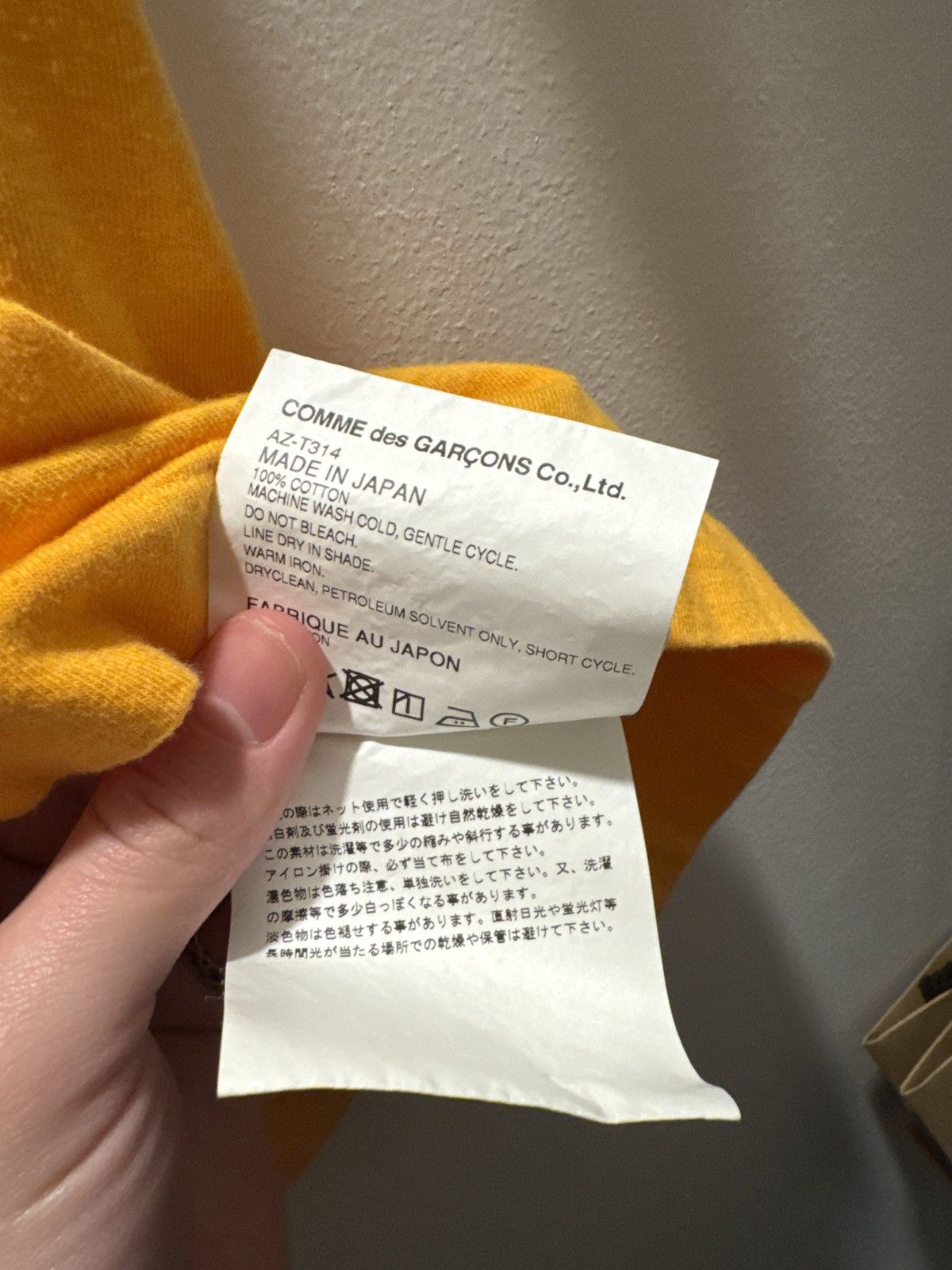Comme des Garcons PLAY Comme des garçons play - yellow - small (fits like xs) Size US S / EU 44-46 / 1 - 7 Thumbnail