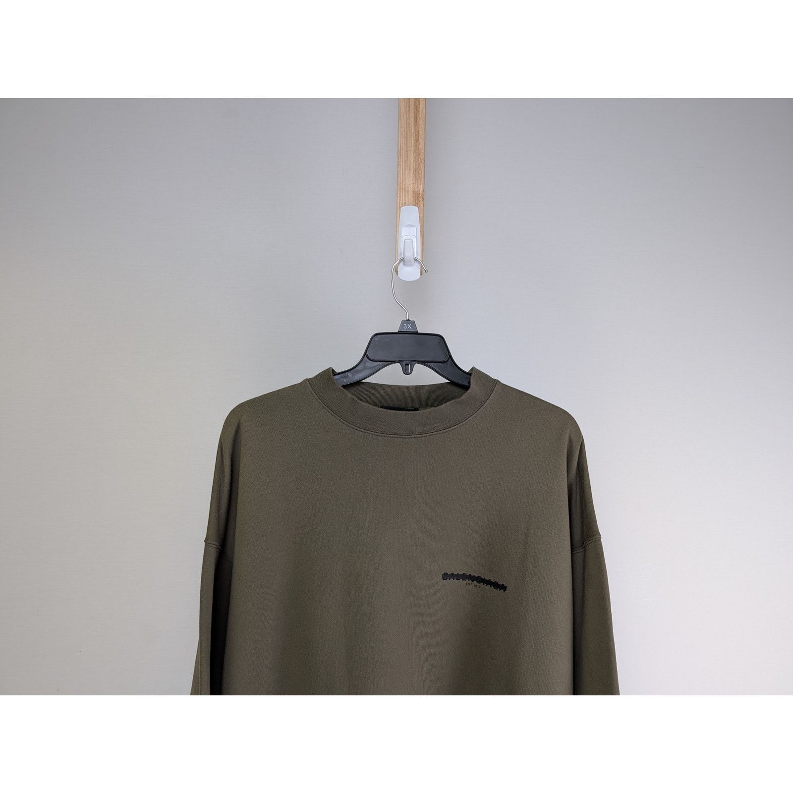 Balenciaga o1rshd1 Strike 1917 Print Medium Crewneck Sweatshirt Brown Size US L / EU 52-54 / 3 - 4 Thumbnail