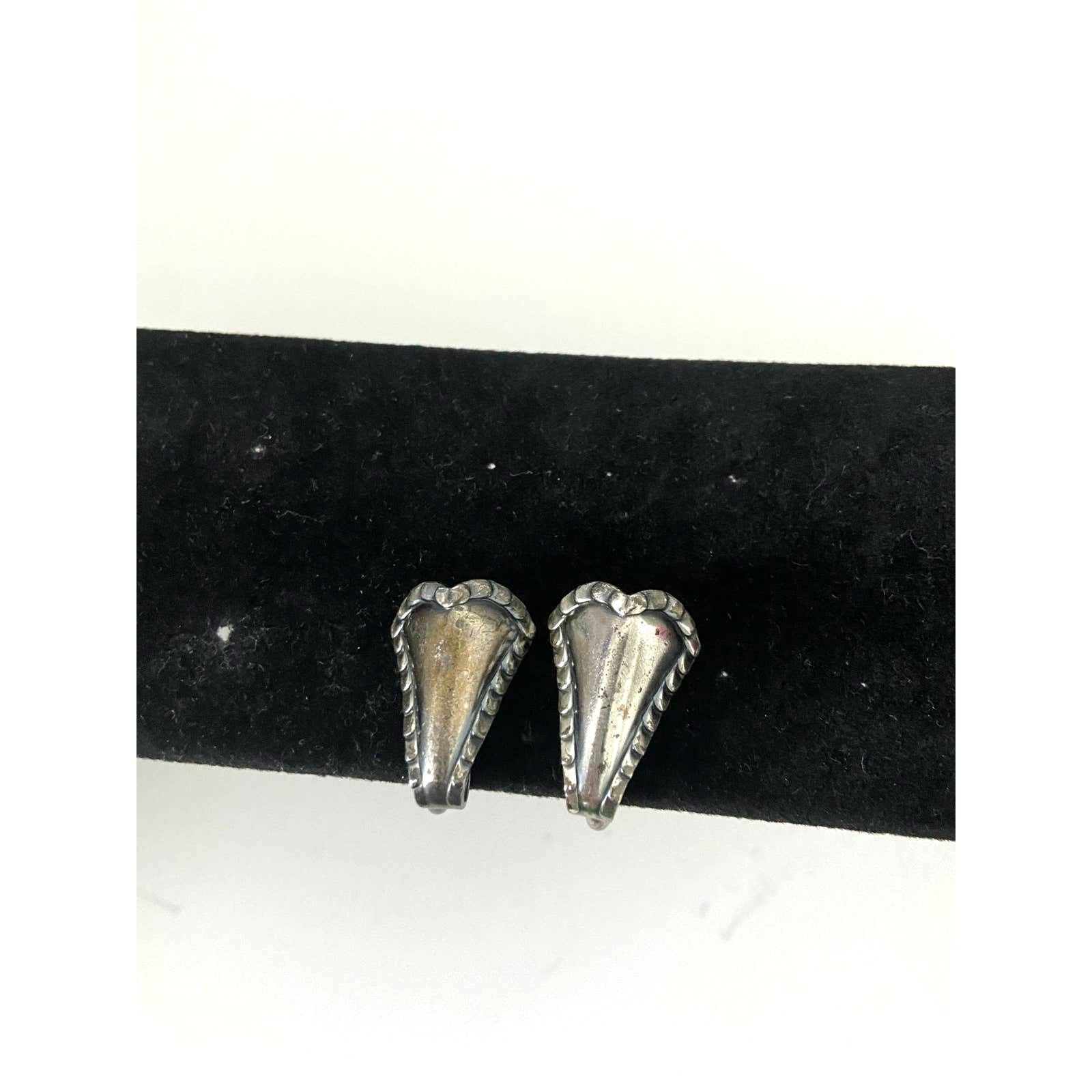 Vintage Vintage Napier Silver Tone Metal Clip Earrings Size ONE SIZE - 1 Thumbnail