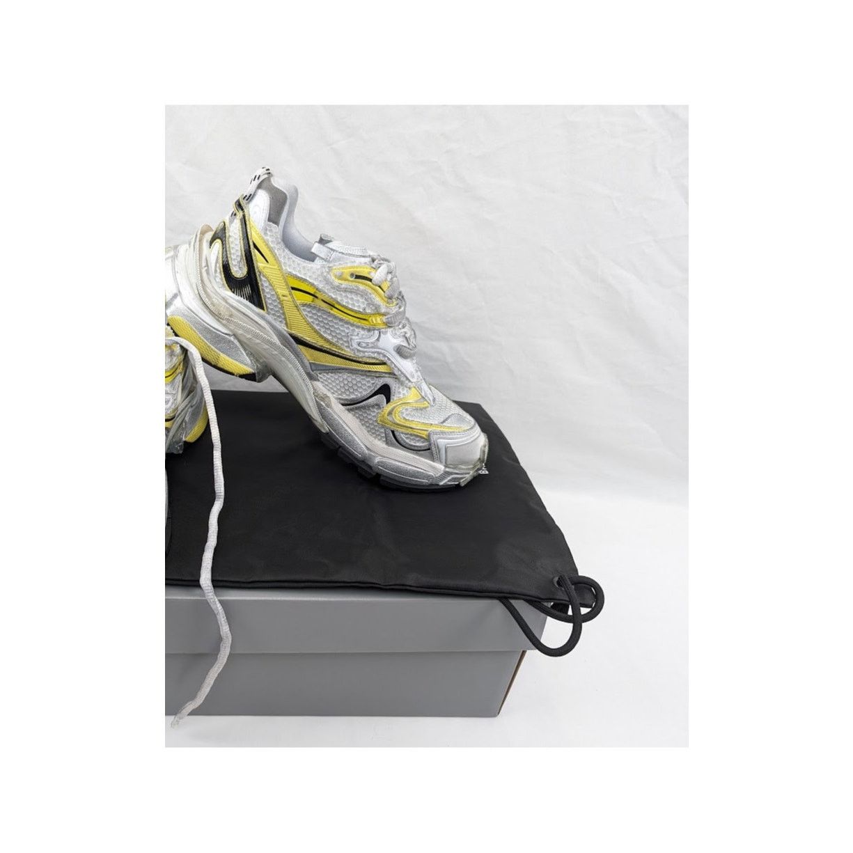Balenciaga o1rshd1 Runners 2 Sneakers in White/Yellow/Black Size US 12 / EU 45 - 11 Thumbnail