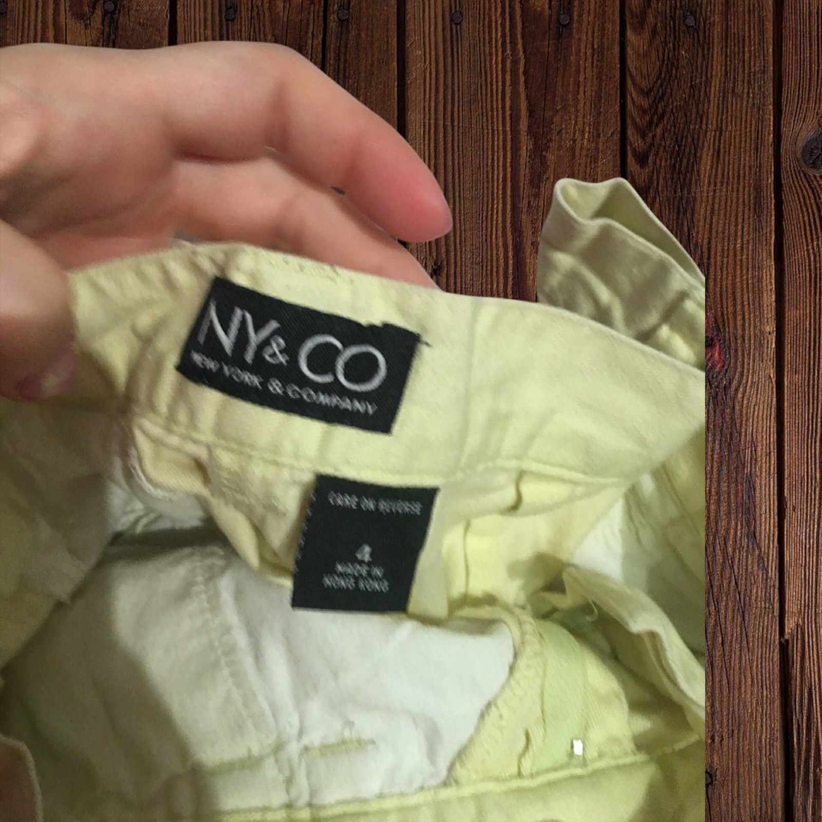 Other 2Pair New York & Co Shorts High Waist Pleat Yellow/Pink27.5" Size 27" / US 4 / IT 40 - 4 Thumbnail