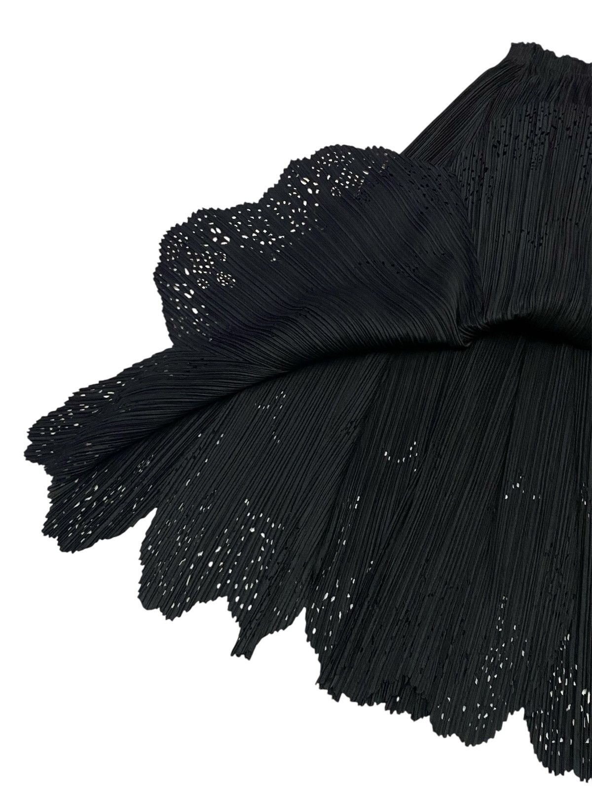Pleats Please Issey Miyake Pleats Pleats Pleated Black Feathered Hollowed out Rhombus Size 30" / US 8 / IT 44 - 7 Thumbnail