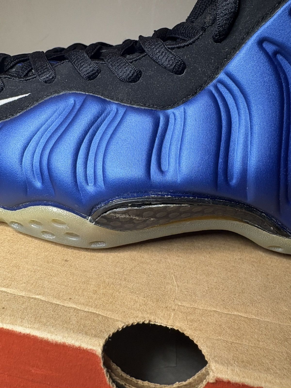 Nike Size 9.5 DS 1997 Nike Air Foamposite One Royal 830017-511 Size US 9.5 / EU 42-43 - 11 Thumbnail