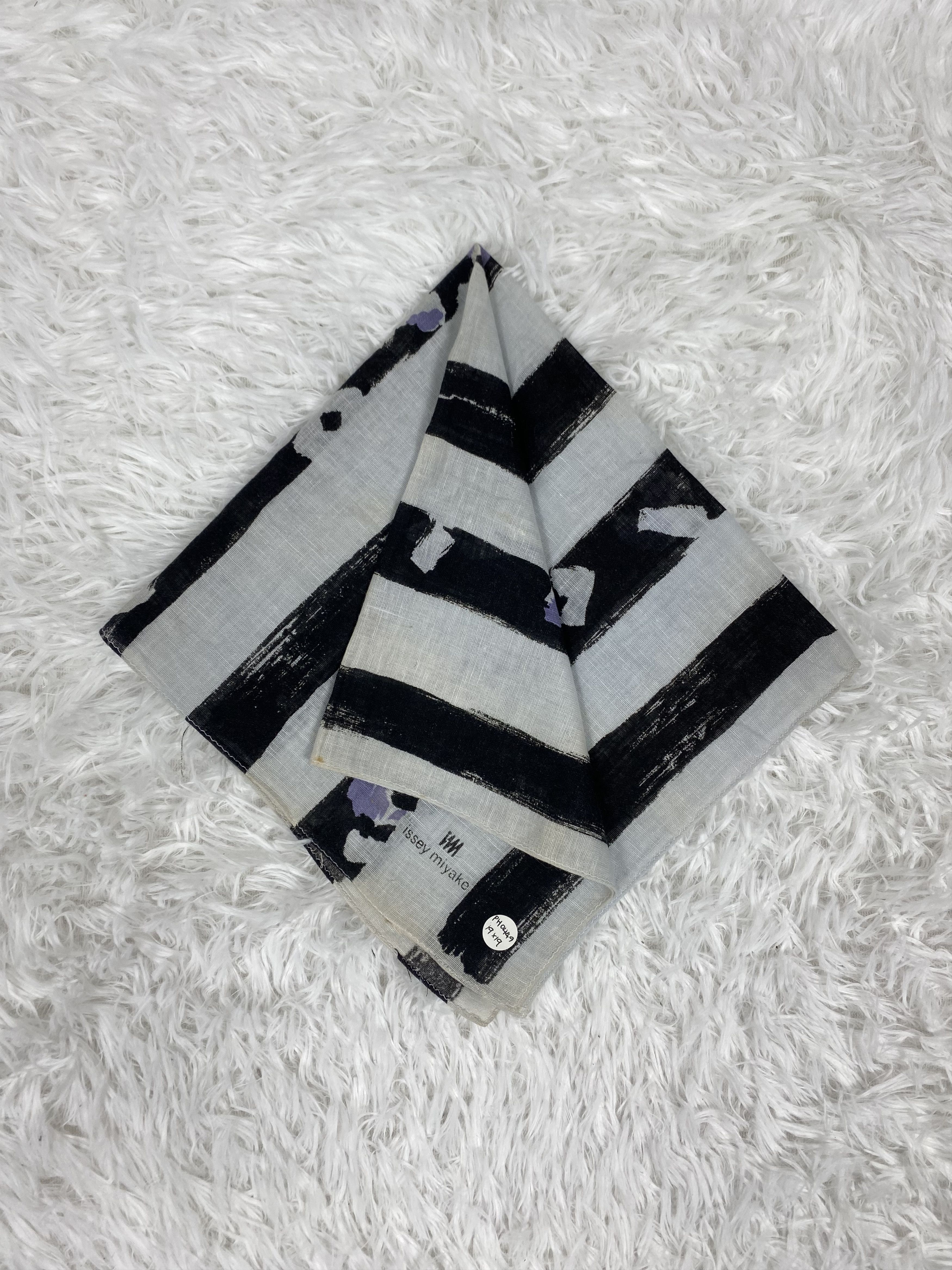Issey Miyake Vintage Issey Miyake Handkerchief Neckerchief PH0449 Size ONE SIZE - 1 Thumbnail