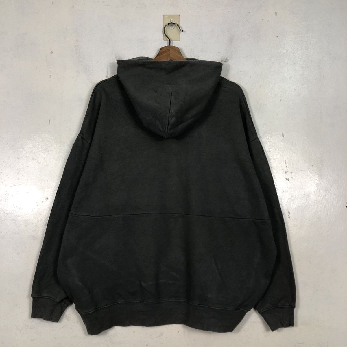 Japanese Brand 📌Vintage Hoodie Pull Over Disney Cartoon Big Logo Size US L / EU 52-54 / 3 - 10 Thumbnail