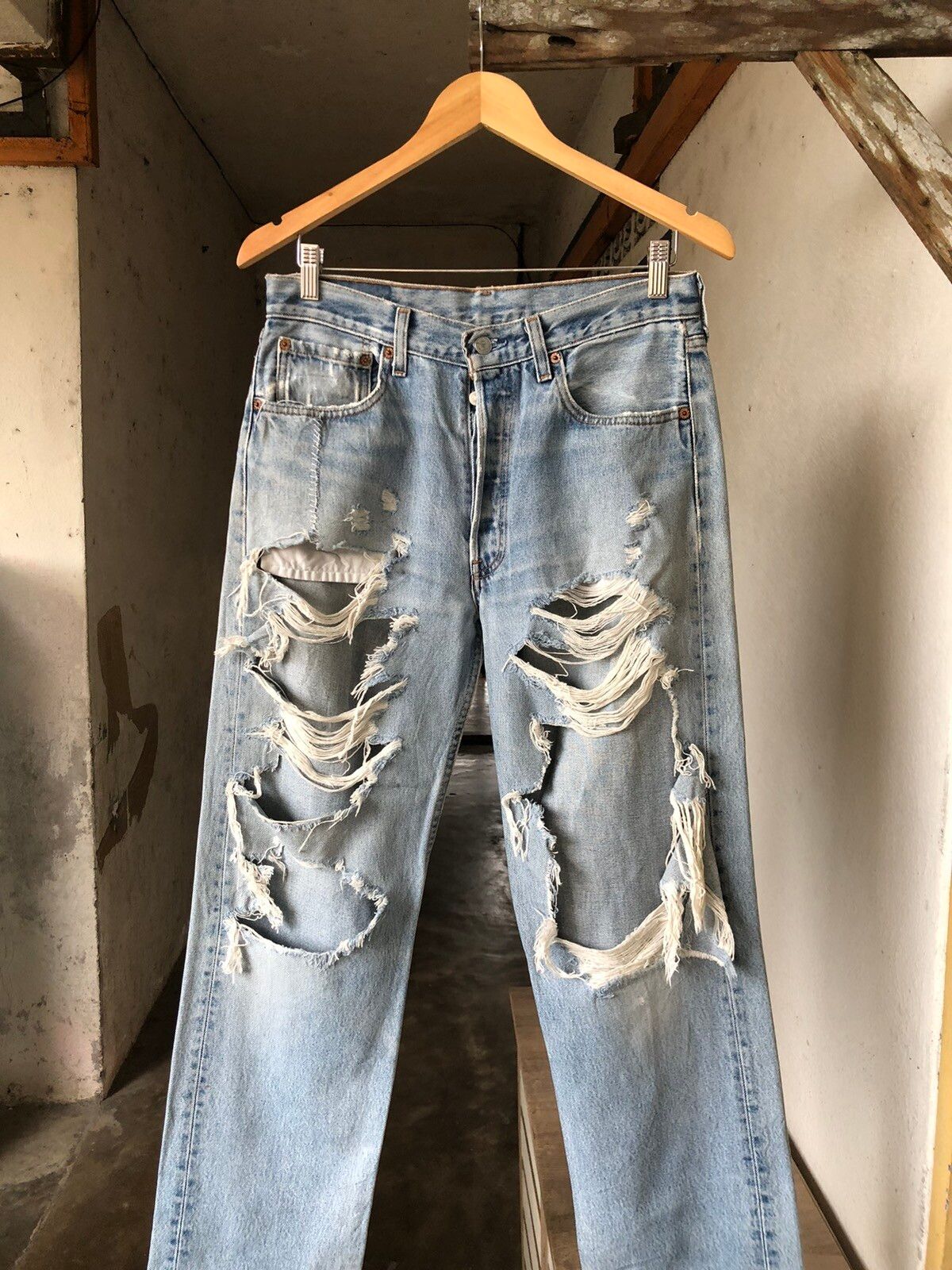 Vintage Rare❗️Vintage 90s Levis 501 Distressed Jeans Like Kapital Size US 30 / EU 46 - 3 Thumbnail