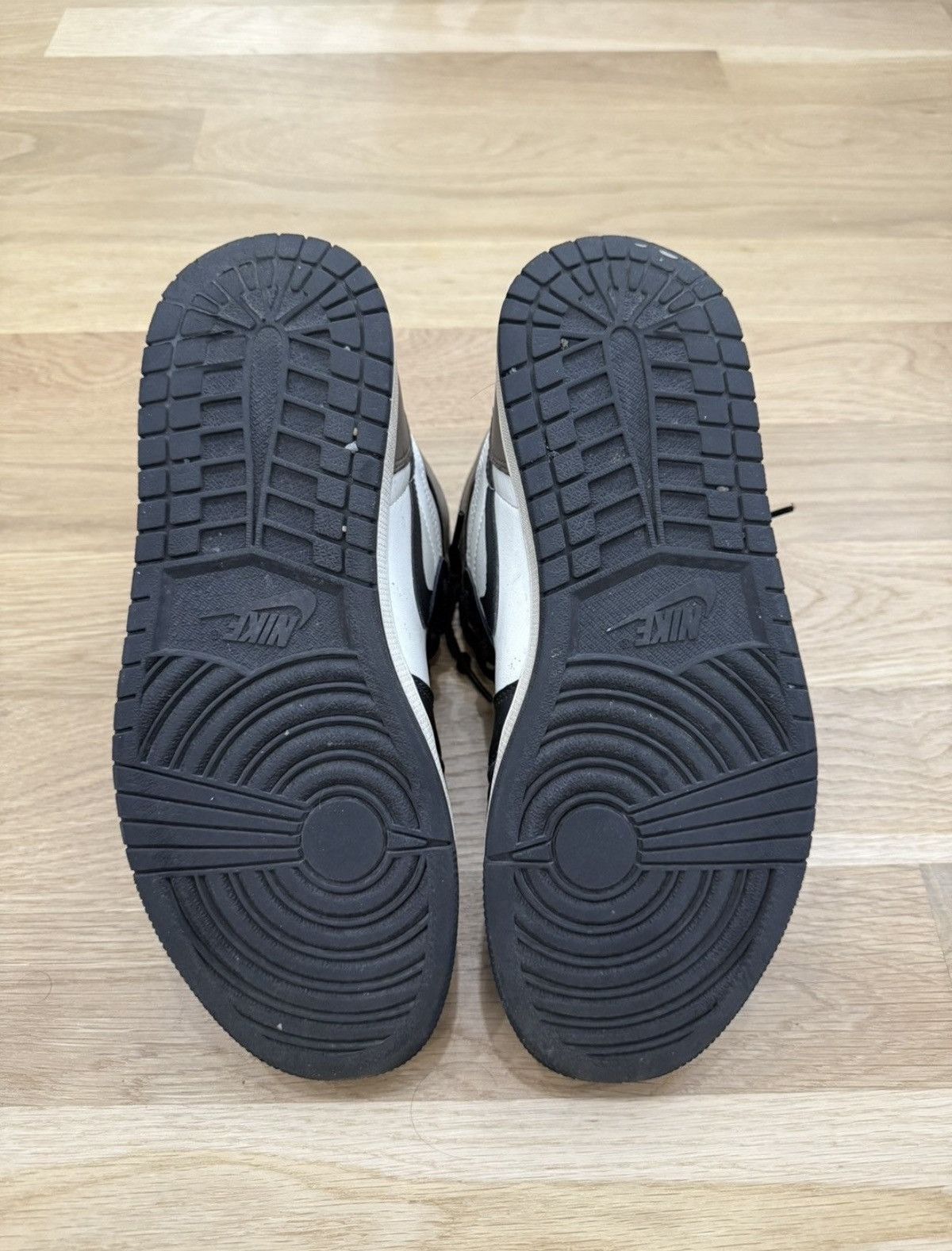 Jordan Brand Jordan 1’s Size US 9.5 / EU 42-43 - 6 Thumbnail