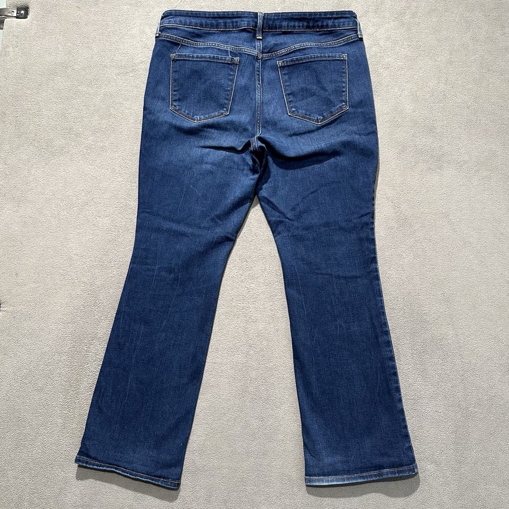 Old Navy Old Navy Womens Jeans 14 Short Blue Denim Stretch Mid-Rise Boot-Cut Kicker GUC Size 36" / US 14 / IT 50 - 2 Thumbnail