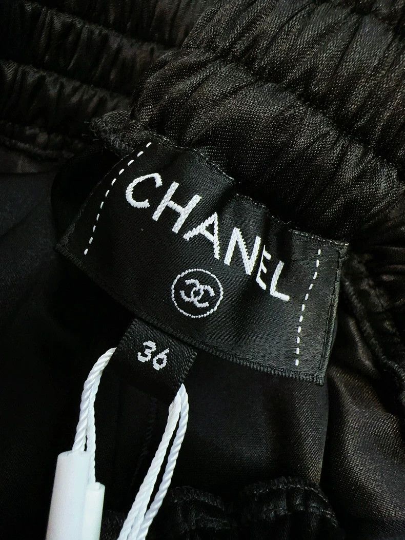 Chanel Chanel 23C early spring black satin silk trousers wide-leg Size 24" / US 00 / IT 34 - 4 Thumbnail