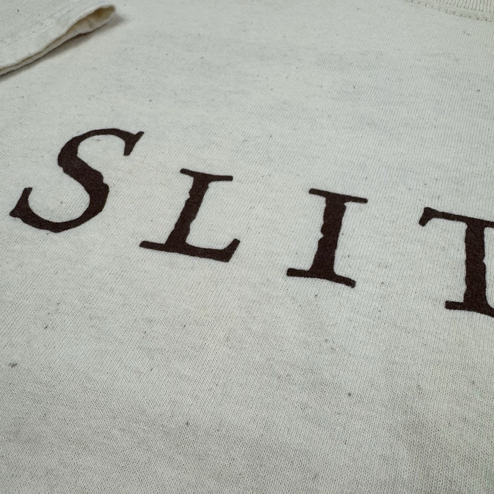Gildan VINTAGE Gildan Slither Movie Promo T-Shirt Adult XL Beige Horror 2006 Y2K Mens Size US XL / EU 56 / 4 - 4 Thumbnail