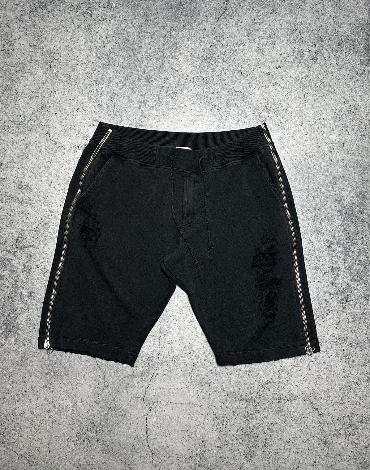 Pierre Balmain Pierre Balmain Distressed Zip Shorts Size US 34 / EU 50 - 1 Thumbnail