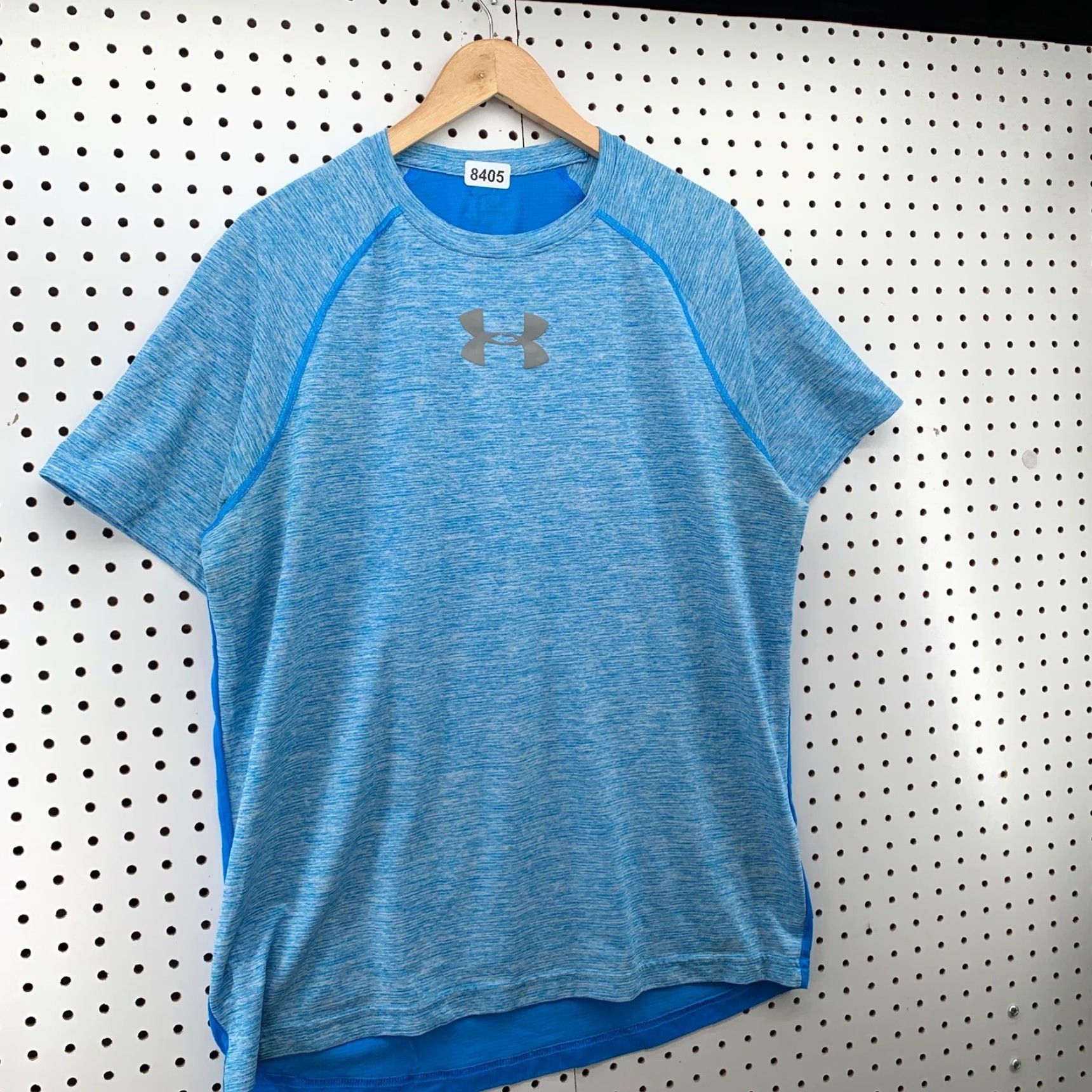 Under Armour Under Armour Active Shirt Mens L Blue Center Logo Short Sleeve TEE Athletic Breathable HeatGear large Mens Size US L / EU 52-54 / 3 - 3 Thumbnail