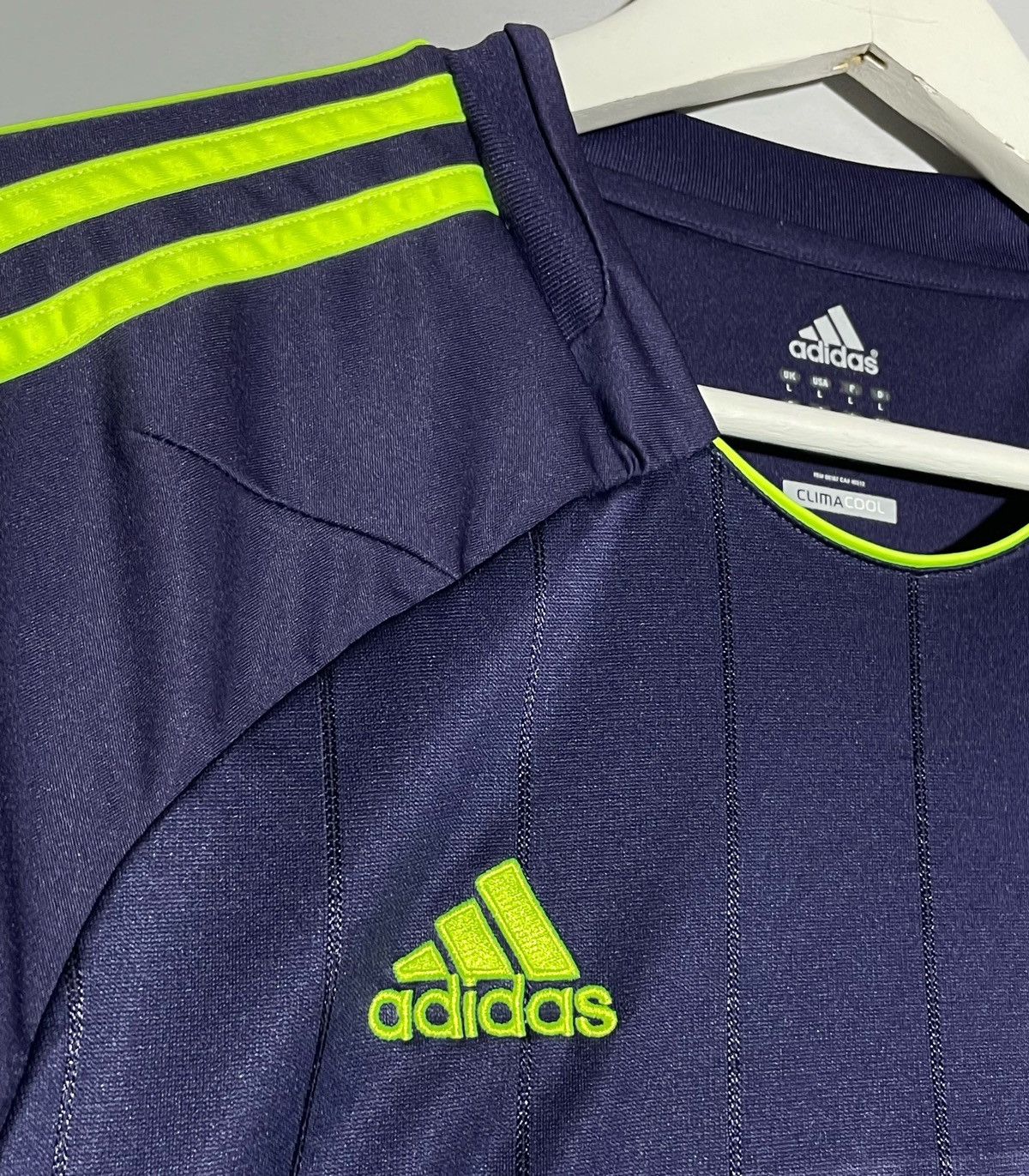 Adidas Real Madrid Adidas 2012/13 Away Football Shirt Size US L / EU 52-54 / 3 - 7 Thumbnail