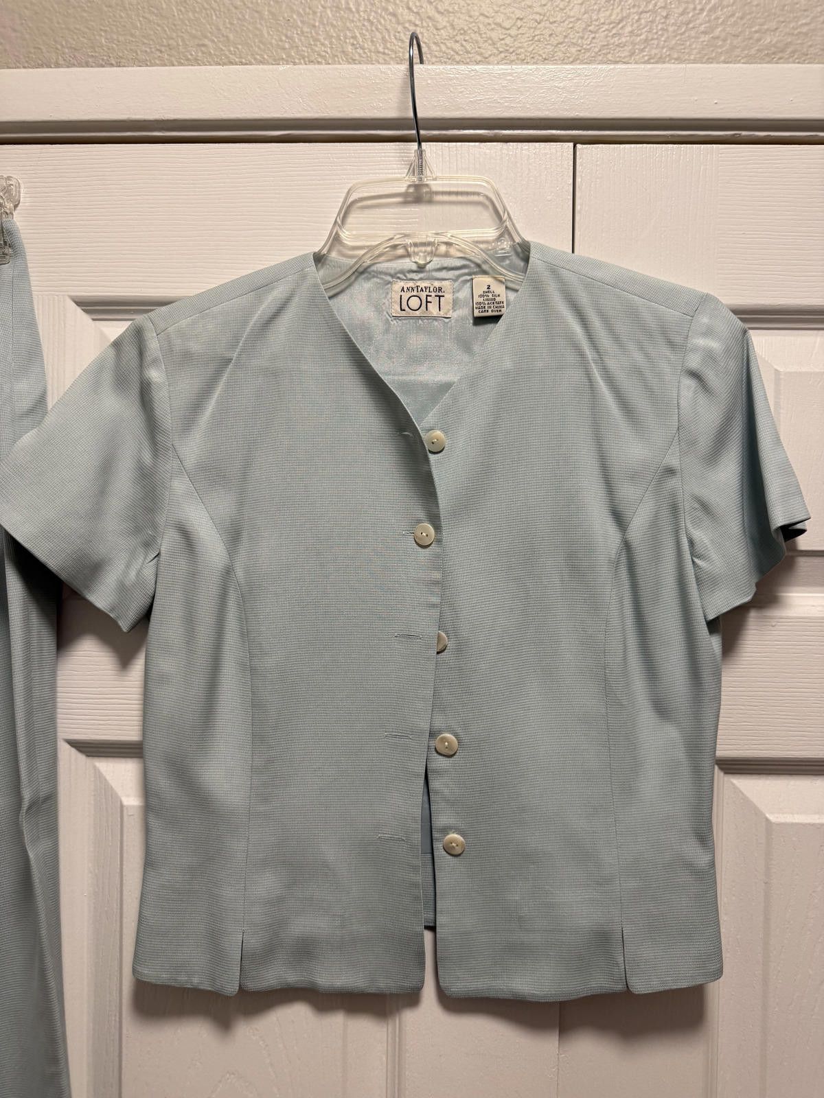 Designer Ann Taylor LOFT Silk Two-P Set - Light Blue Blouse & Pants Size M / US 6-8 / IT 42-44 - 4 Thumbnail
