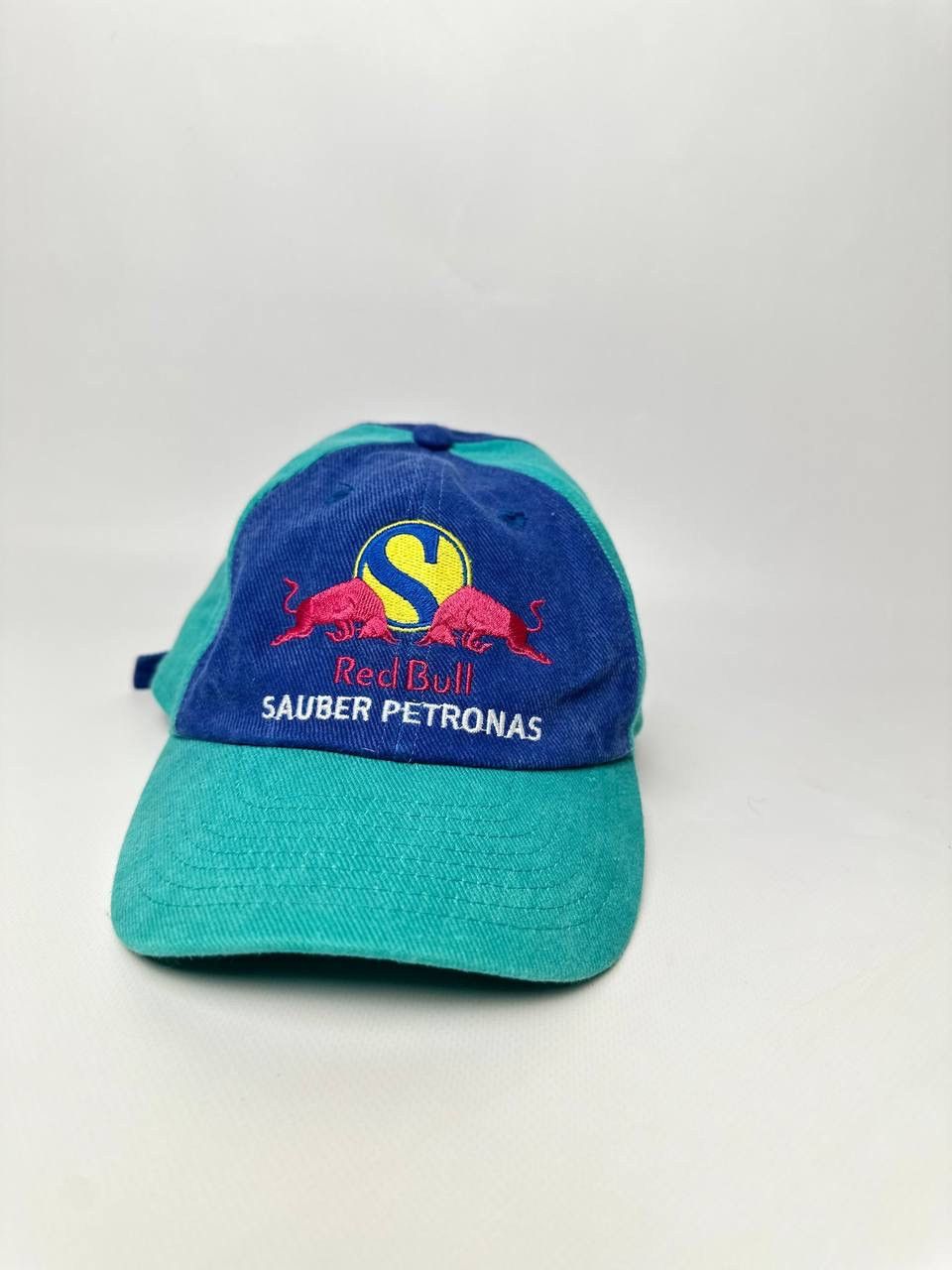 Red Bull Vintage RedBull Sauber Petronas Grandprix F1 Champion Cap Size ONE SIZE - 2 Thumbnail