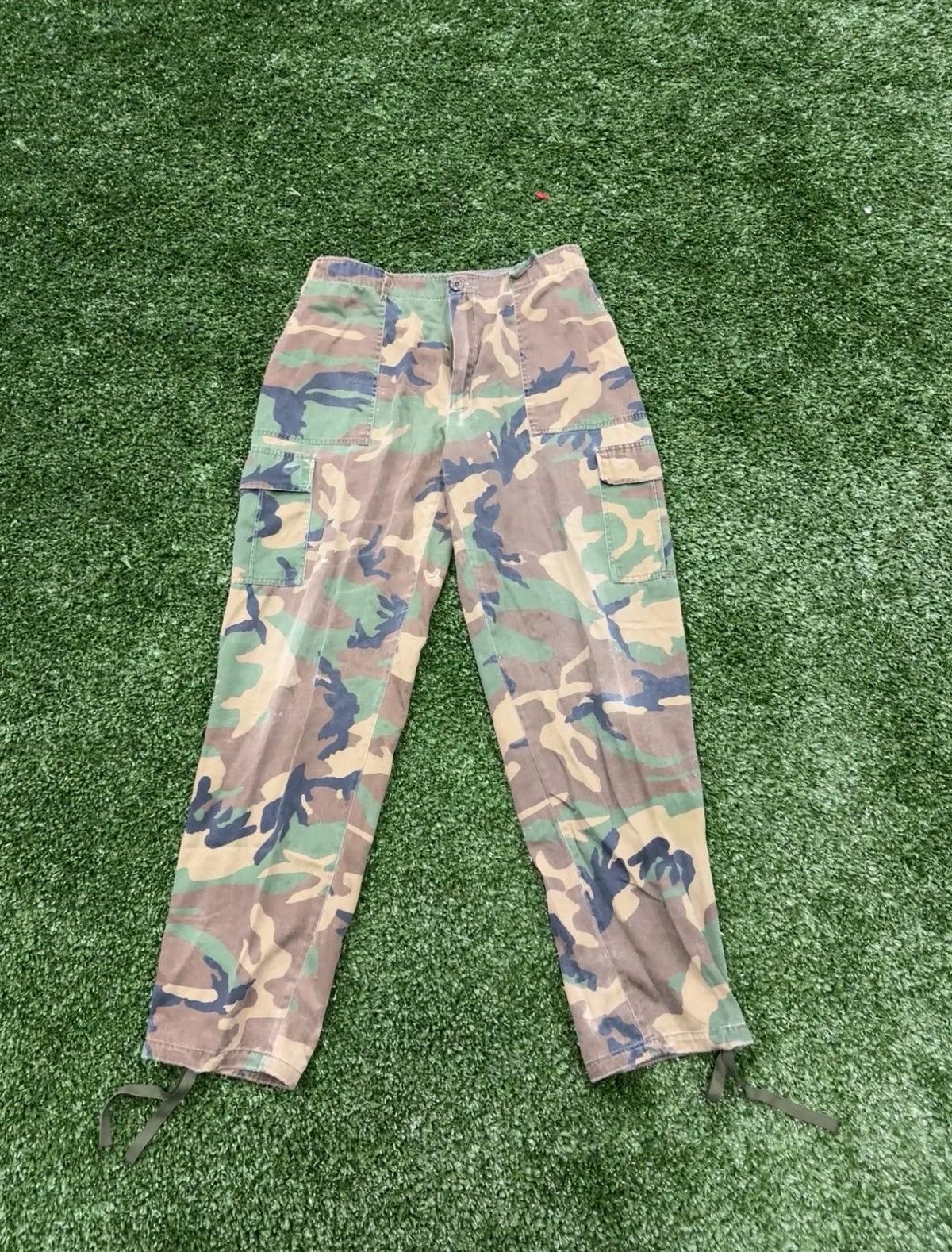 Other Vintage Army Camo Cargo Pants Size US 32 / EU 48 - 1 Thumbnail