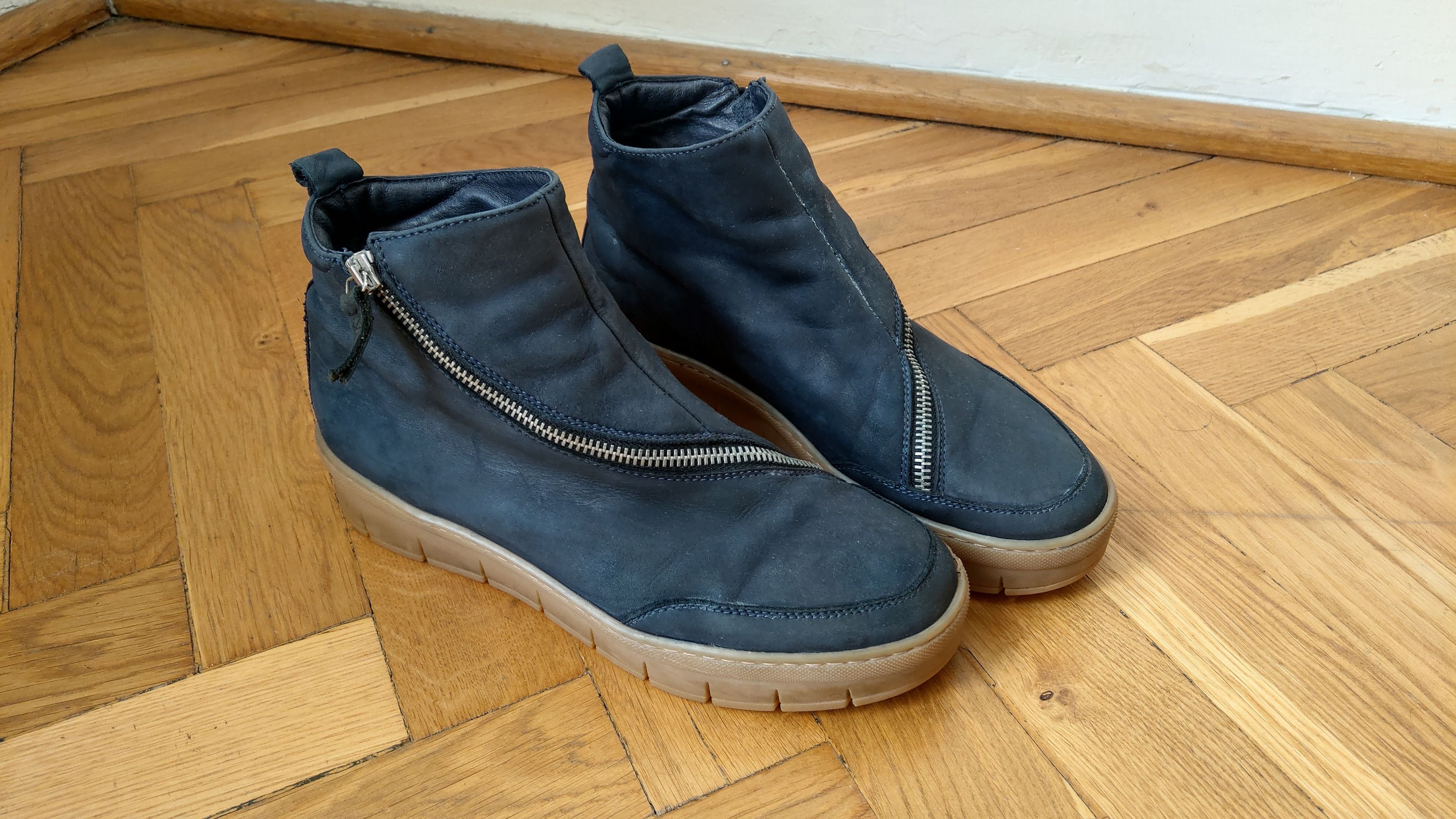 Japanese Brand 100% Leather Zip Platform Sneakers Shoes Alt Goth Noir opium Size US 7 / EU 40 - 3 Thumbnail