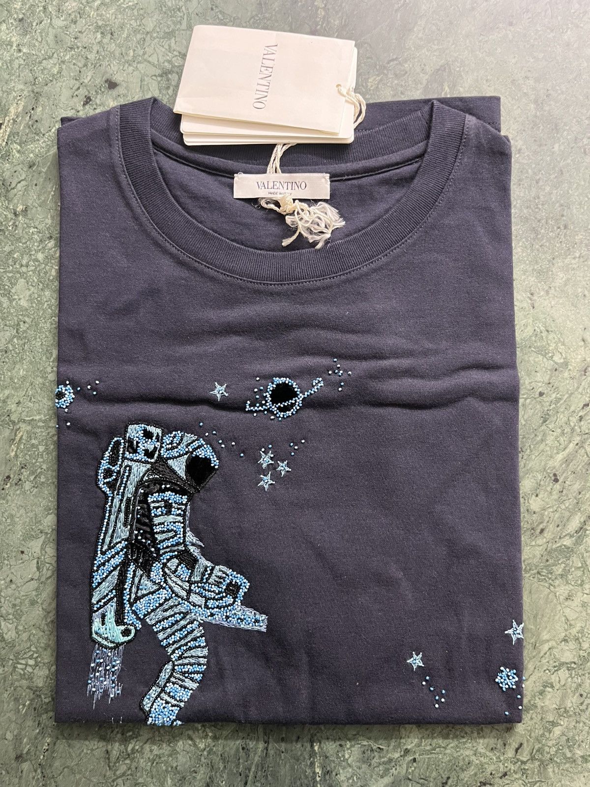 Valentino Valentino astronaut embroidery tshirt very RARE Size US S / EU 44-46 / 1 - 2 Thumbnail