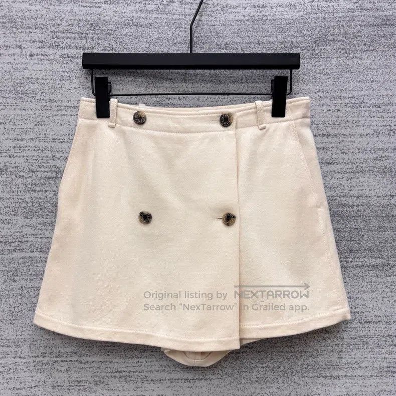 Hermes Hermes High-Waisted A-Line Shorts, Beige Size 24" / US 00 / IT 34 - 1 Thumbnail