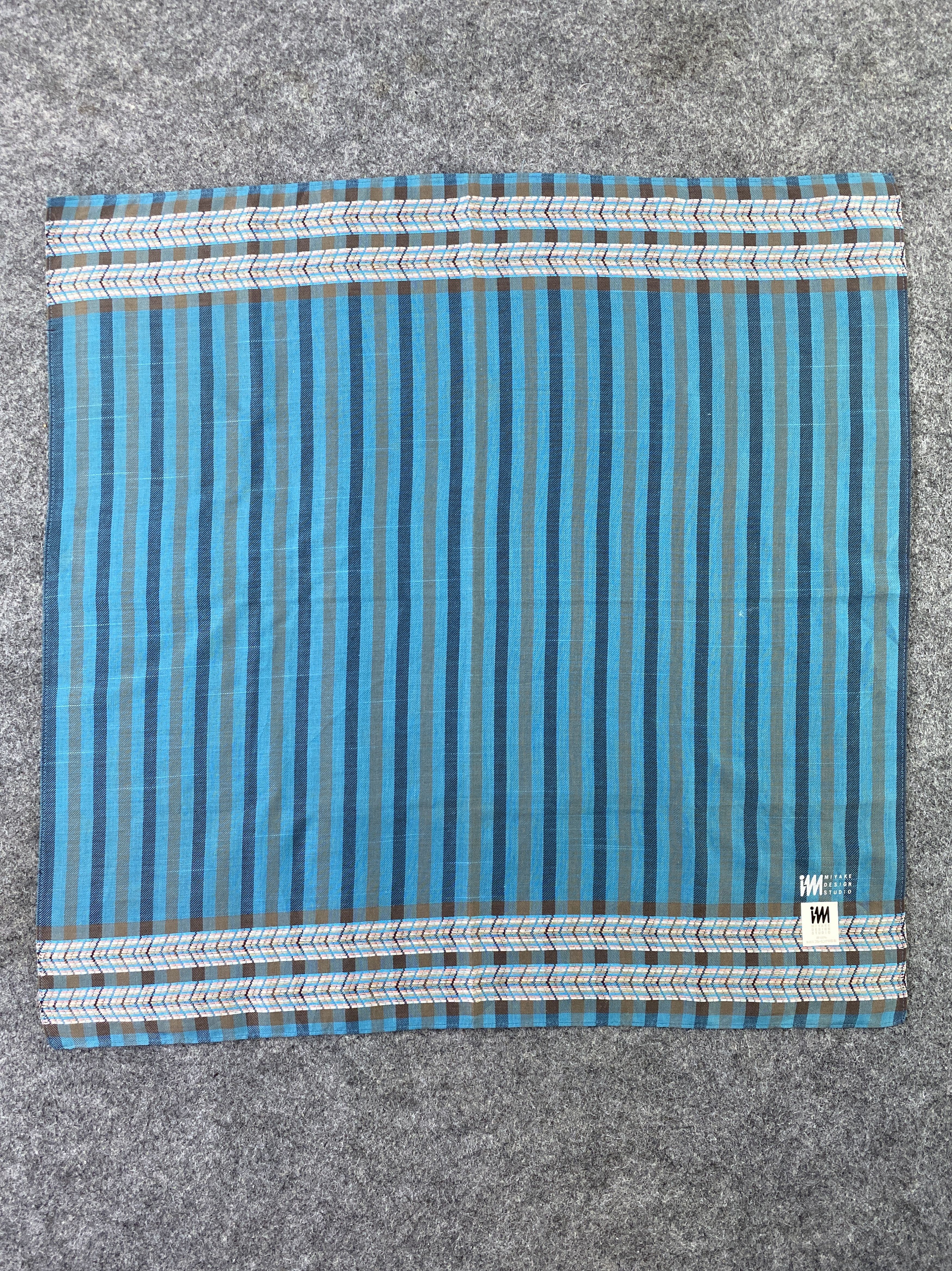 Issey Miyake × Japanese Brand × Vintage Issey Miyake Handkerchief / Bandana / Neckerchief-B207 Size ONE SIZE - 2 Thumbnail