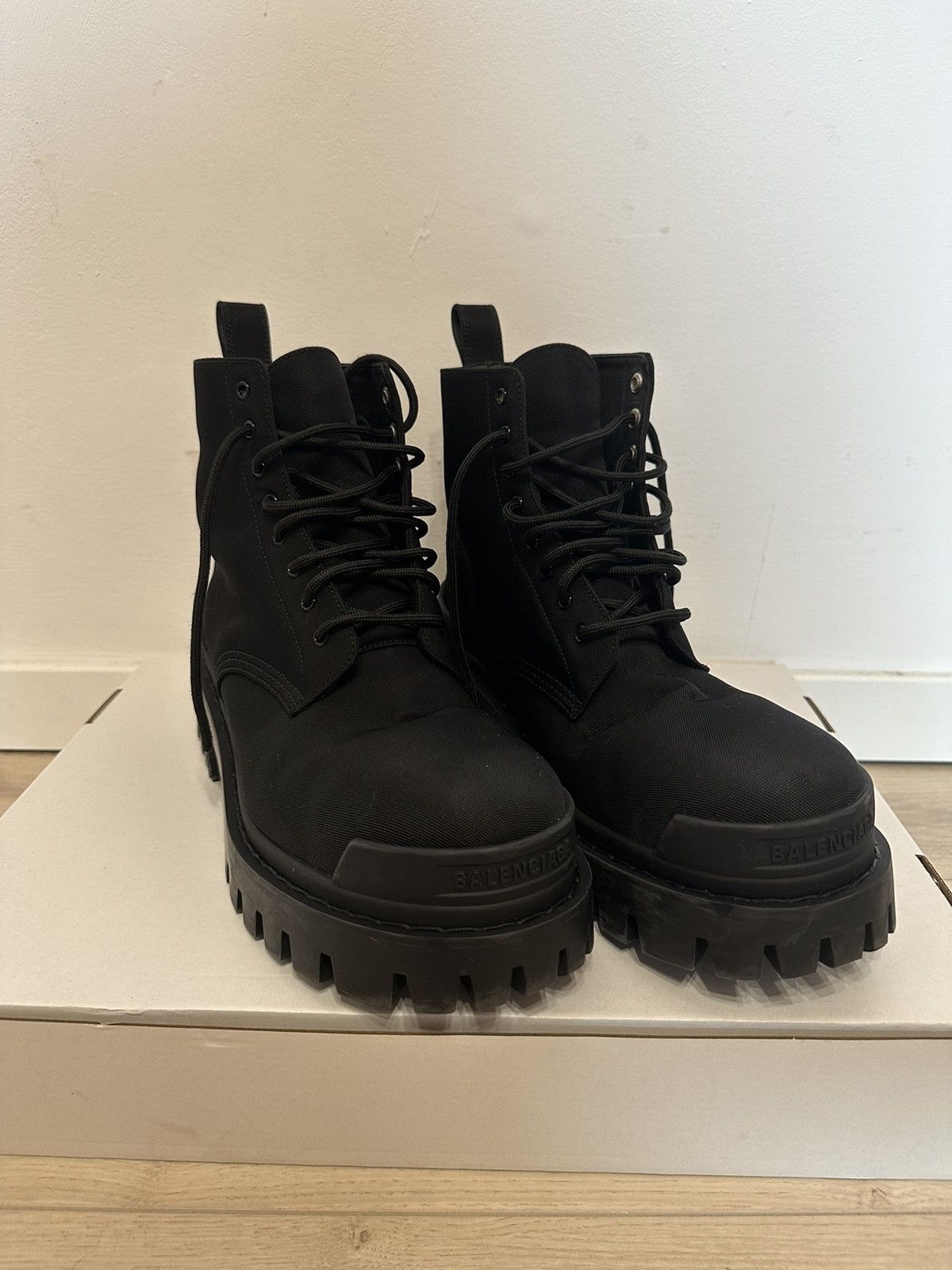 Balenciaga Balenciaga strike cloth boots Size US 7.5 / EU 40-41 - 2 Thumbnail