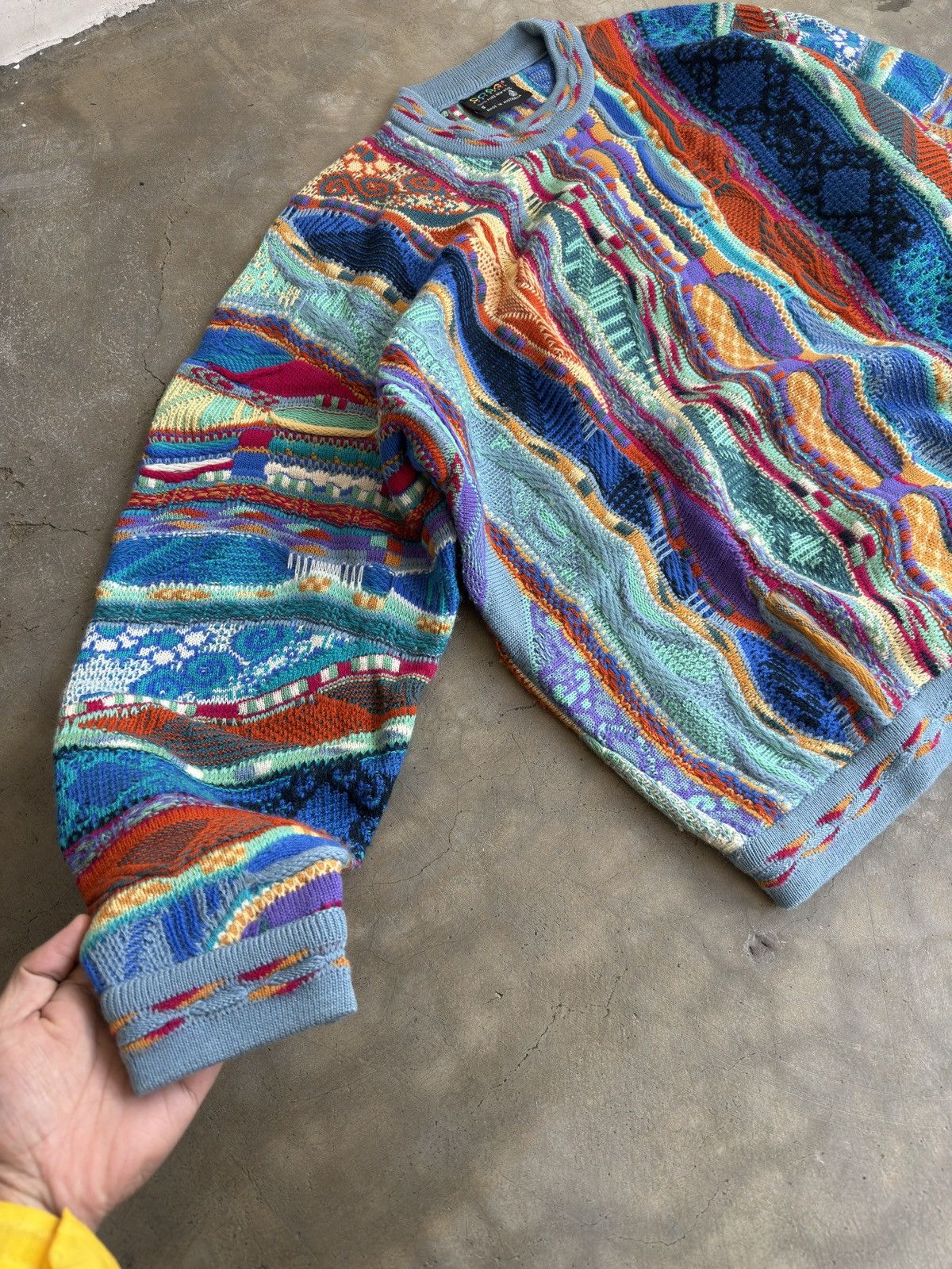Coogi Coogi Australia 3d knit sweater size tagged S fits L/XL Size US L / EU 52-54 / 3 - 8 Thumbnail
