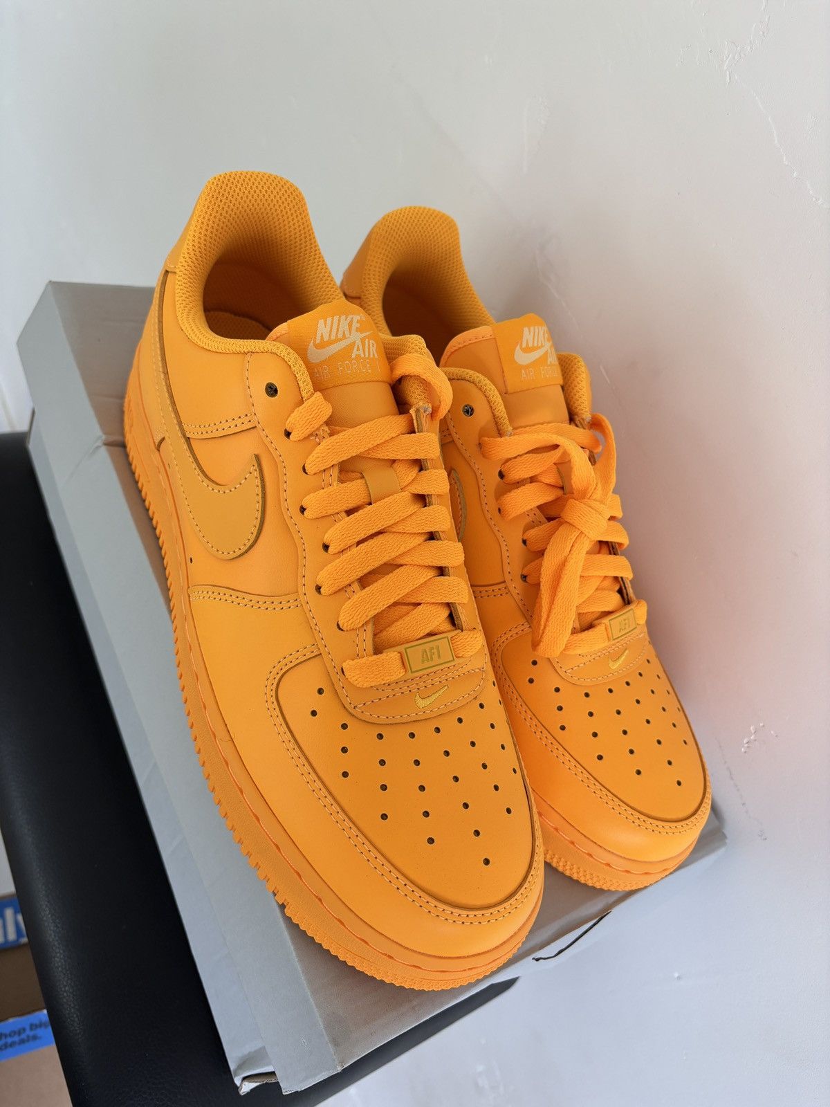 Nike Nike Air Force 1 Laser Orange 2024 Size US 8.5 / EU 41-42 - 3 Thumbnail