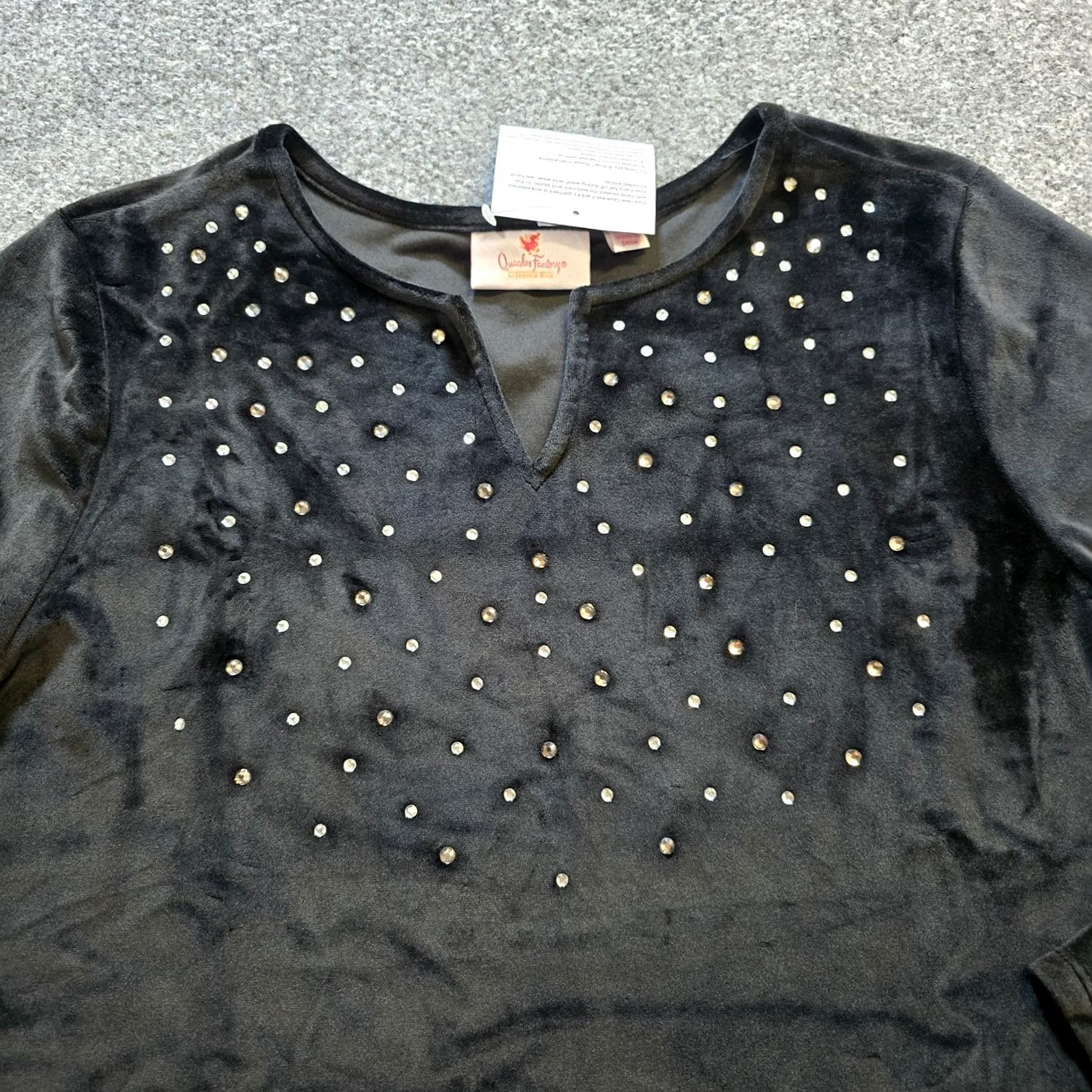 Quacker Factory Quacker Factory Top Blouse Womens Large Black Velour Rhinestone Long Sleeve Casual Size L / US 10 / IT 46 - 2 Thumbnail