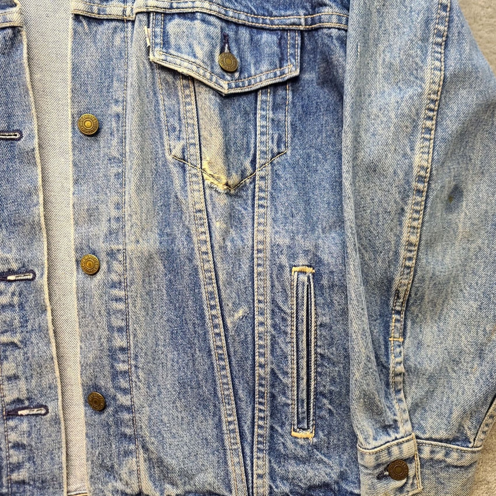 Levi's VINTAGE Levi's Trucker Jacket Womens M Levi's Regular Denim Blue 80s Lll Jacket Womens Size 32" / US 10 / IT 46 - 4 Thumbnail