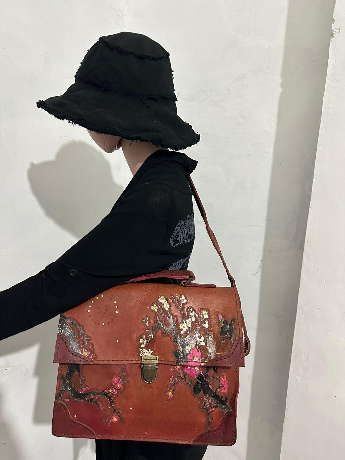 Beautiful Art Leather Bag