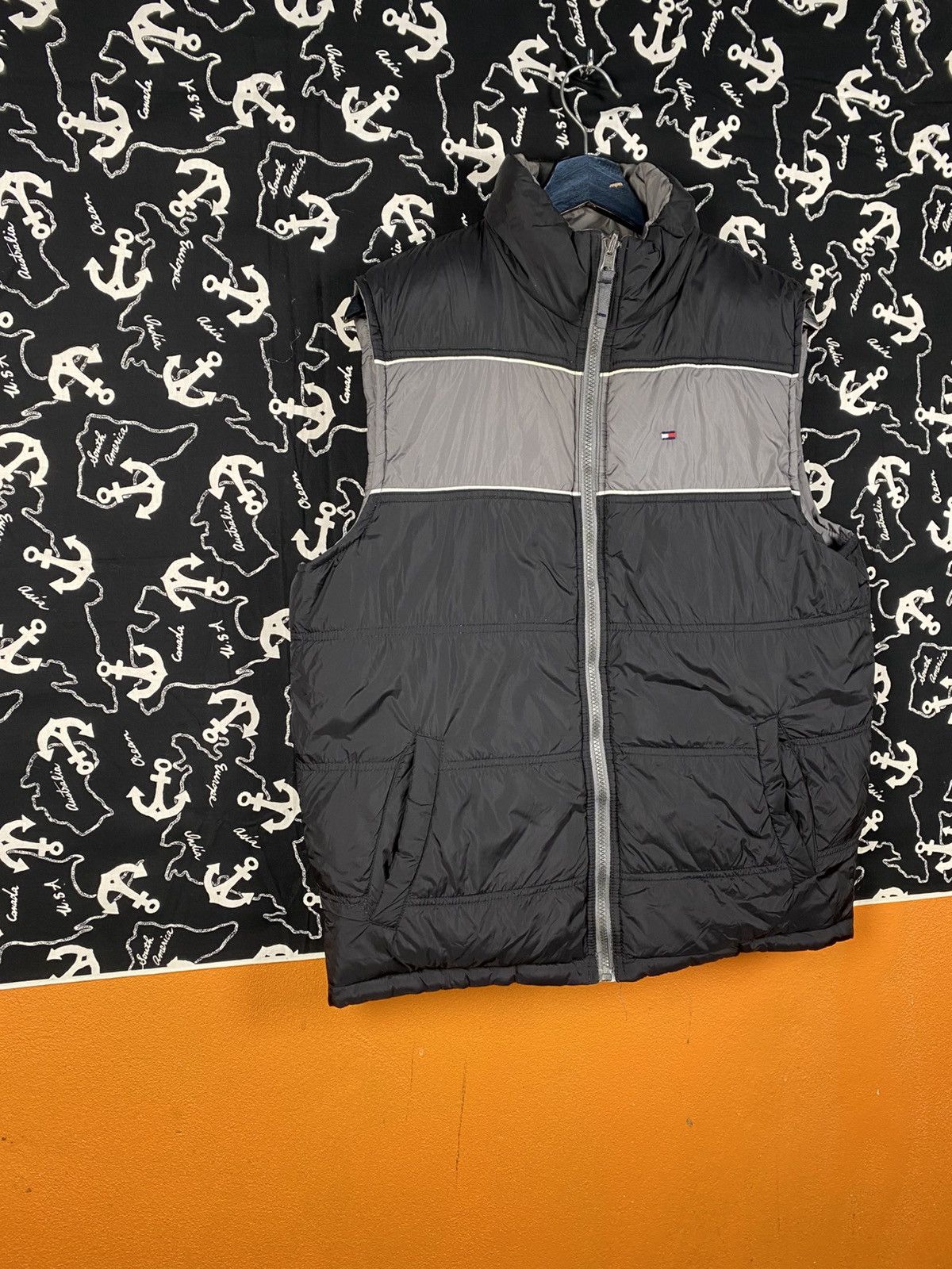 Tommy Hilfiger Tommy Hilfiger Puffer Vest Grey Sleeveless Jacket Japan Size US S / EU 44-46 / 1 - 7 Thumbnail