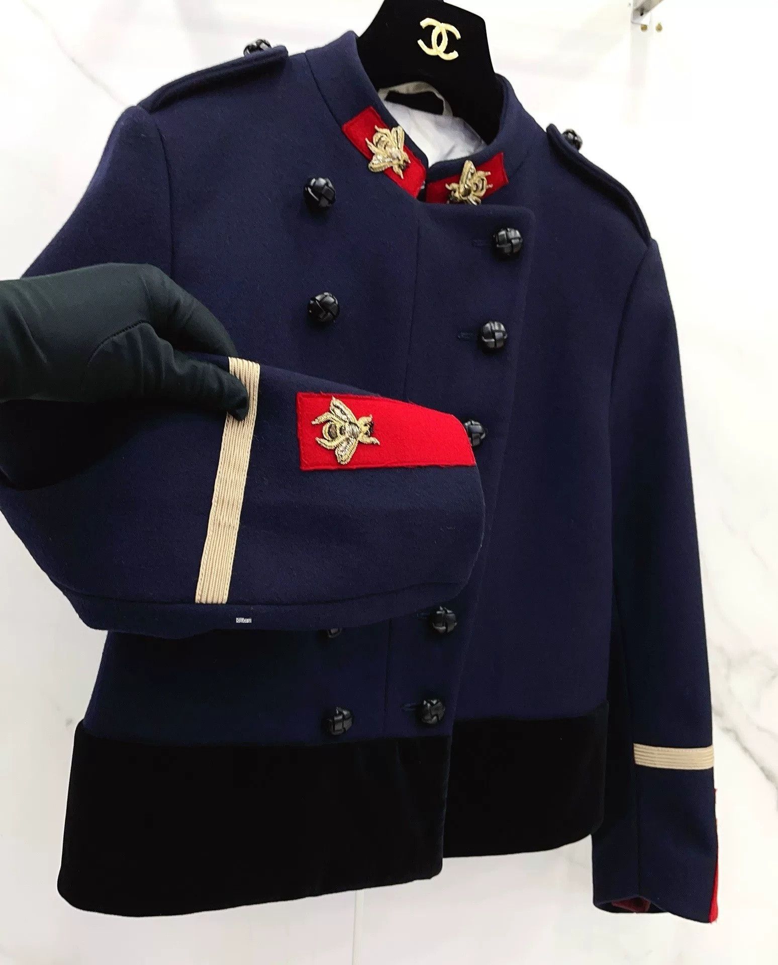 Gucci Gucci Dark Blue Gold Bee Coat Size US S / EU 44-46 / 1 - 5 Thumbnail