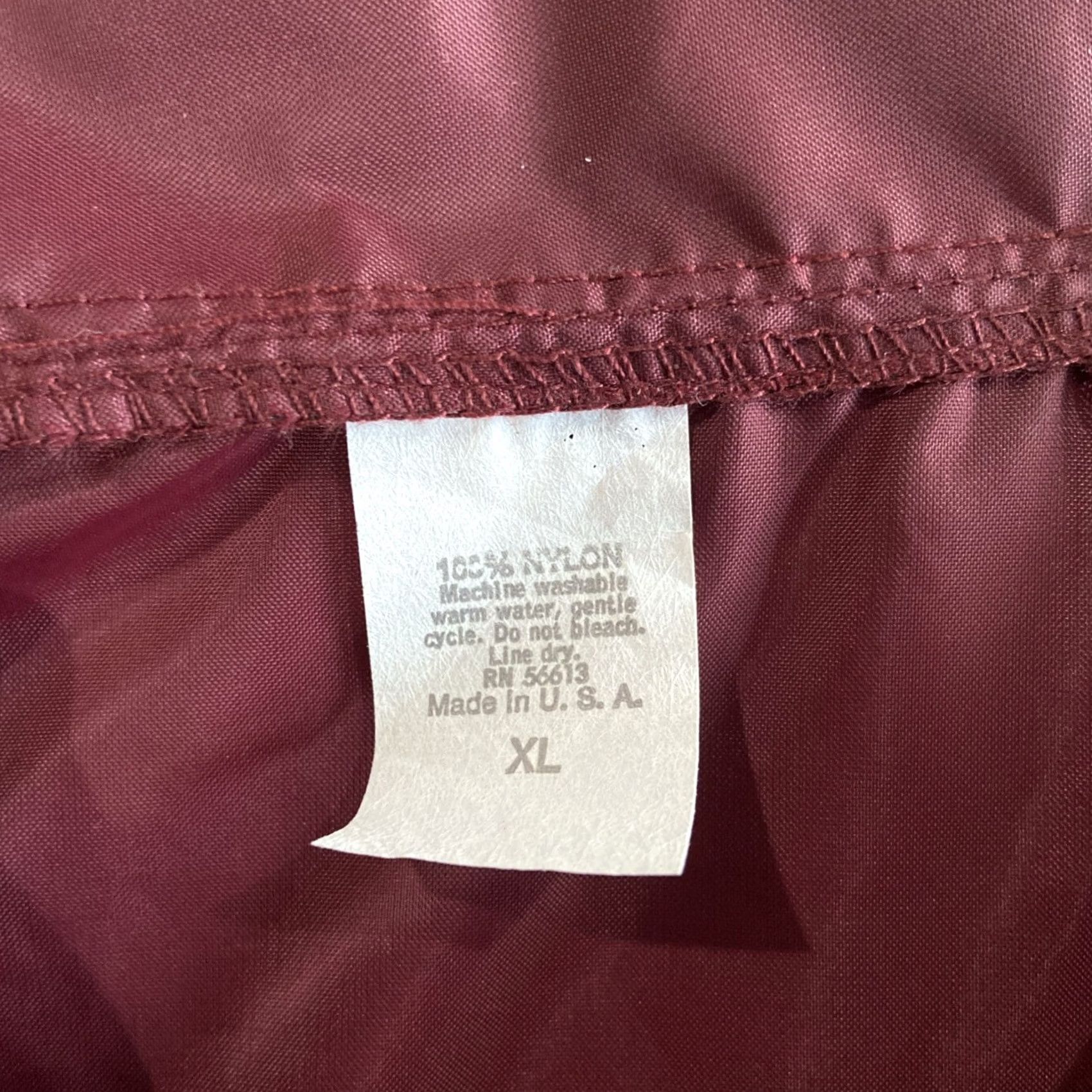 Vintage VINTAGE Nylon 1985 USC Button up Light jacket Made in USA Red XL Men Zip USA Alumni Jacket Size US XL / EU 56 / 4 - 2 Thumbnail