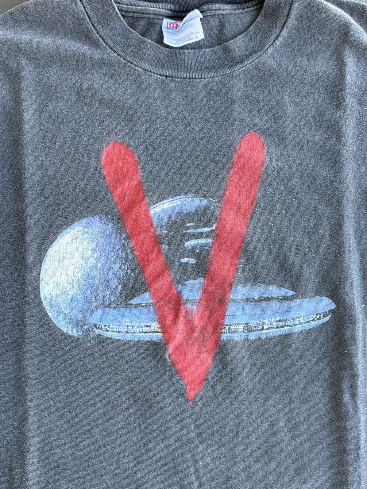 Vintage Vintage Y2K ‘V: The Convention’ Tee Size US XL / EU 56 / 4 - 2 Thumbnail