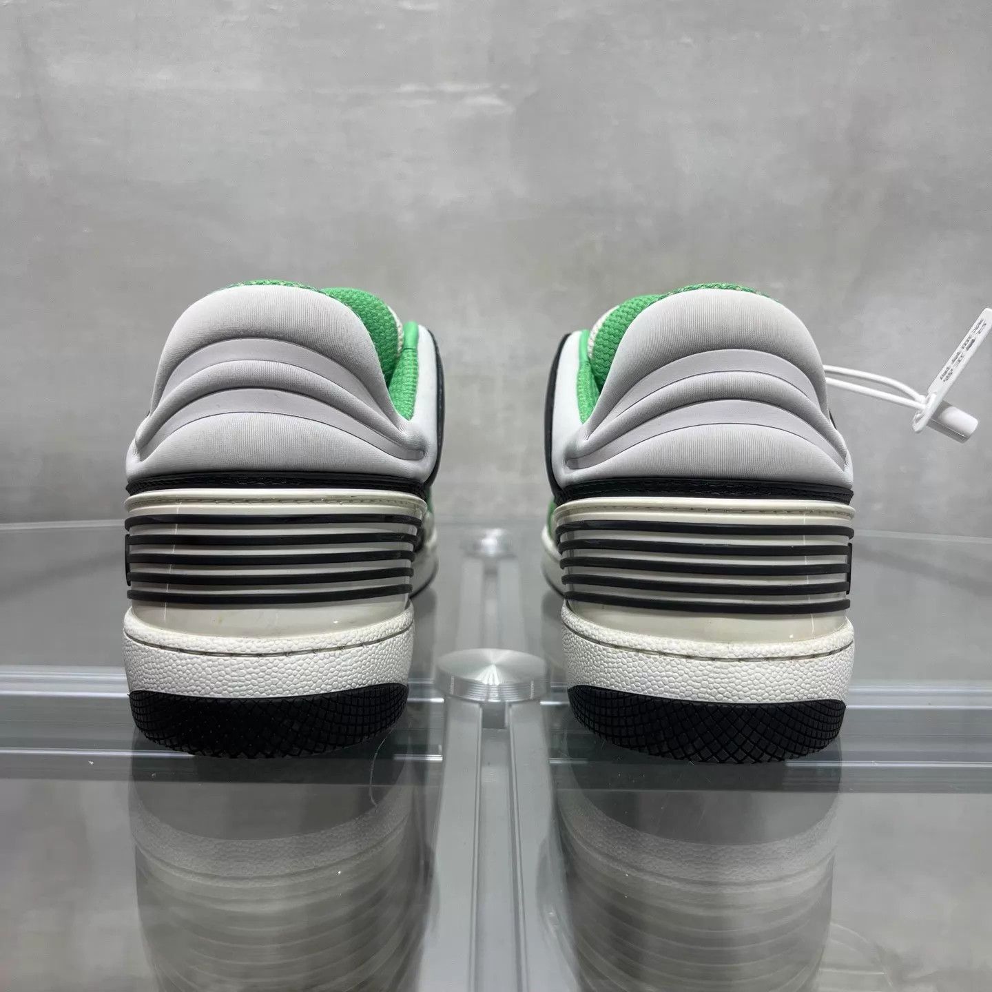 Gucci Gucci Basket Distressed W/G/B Sneaker UK6 (40) Size US 7 / EU 40 - 6 Thumbnail