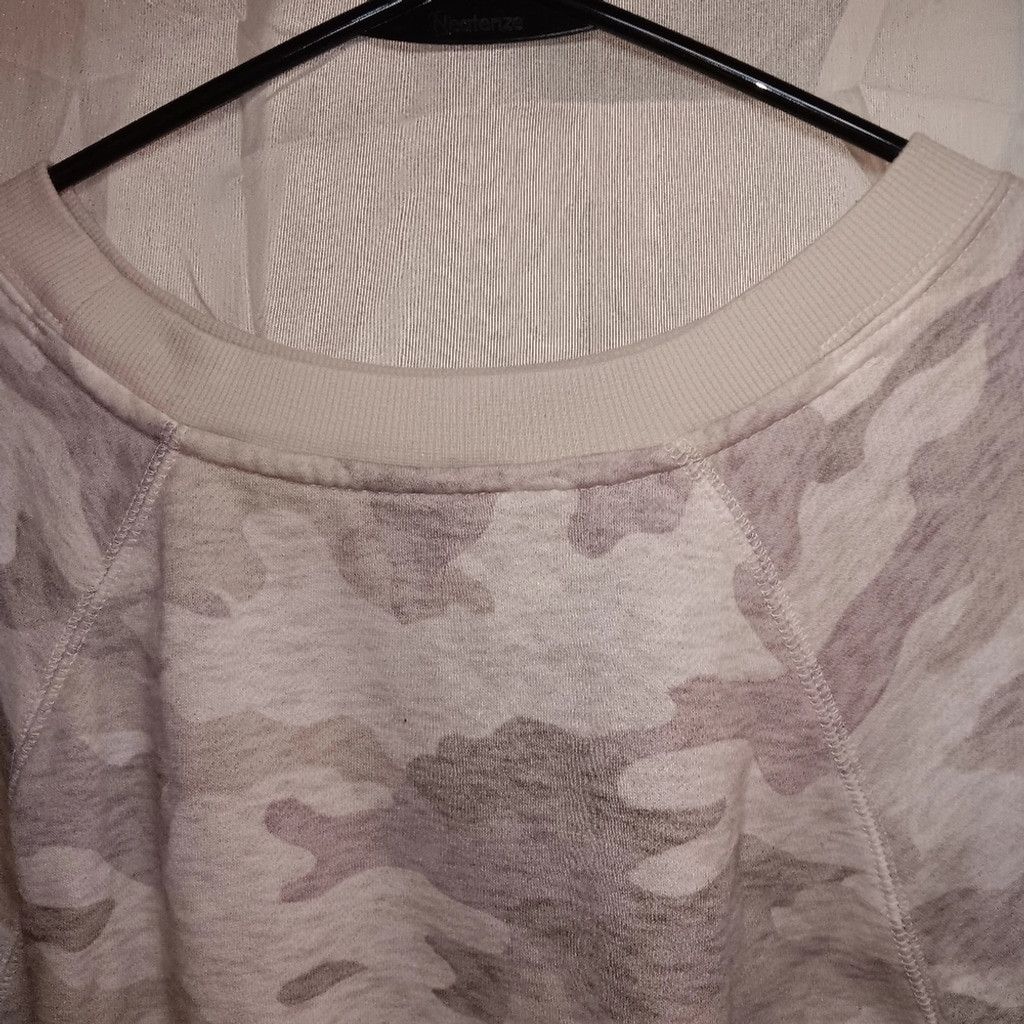 Other Source unknown ,camo sweatshirt, womens XL, EUC Size XL / US 12-14 / IT 48-50 - 4 Thumbnail