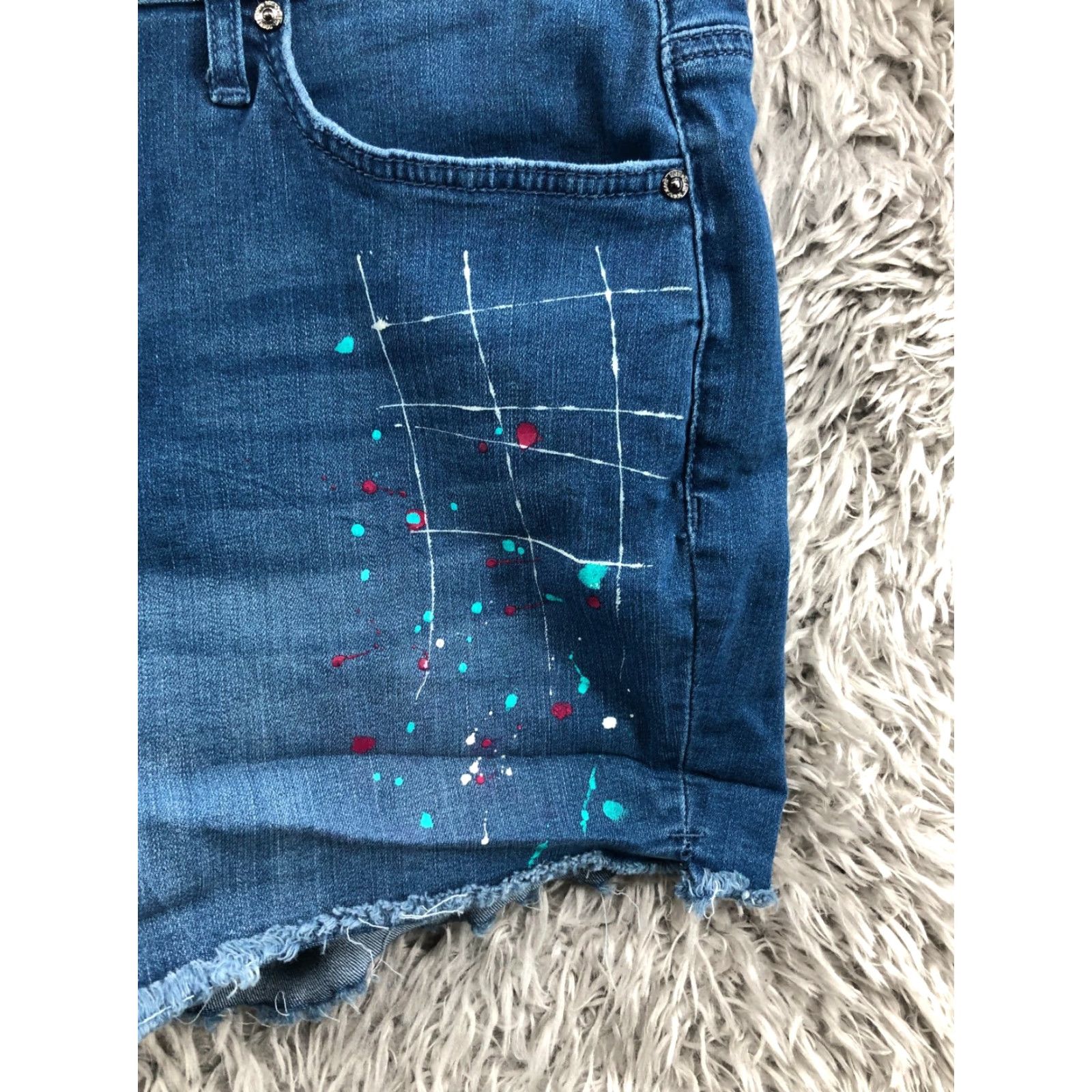 Vintage Seven7 Cut-Off Shorts Womens Size 14 Mid Rise Medium Wash Blue Paint Splatter Denim Shorts Casual 14 Womens Boys Girls? Size 36" / US 14 / IT 50 - 5 Thumbnail