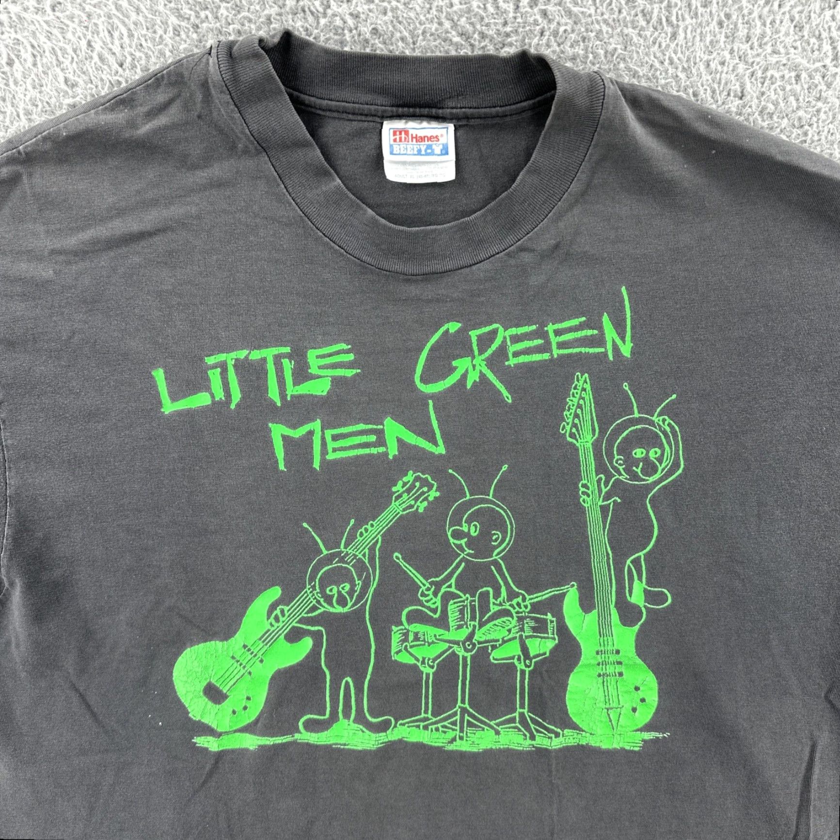 Hanes VINTAGE Hanes Beefy-T T-Shirt Mens XL Black 90s Roswell 2000 Little Green Men Trek USA Music Graphic Print Crew Neck Short Sleeve Size US XL / EU 56 / 4 - 5 Thumbnail