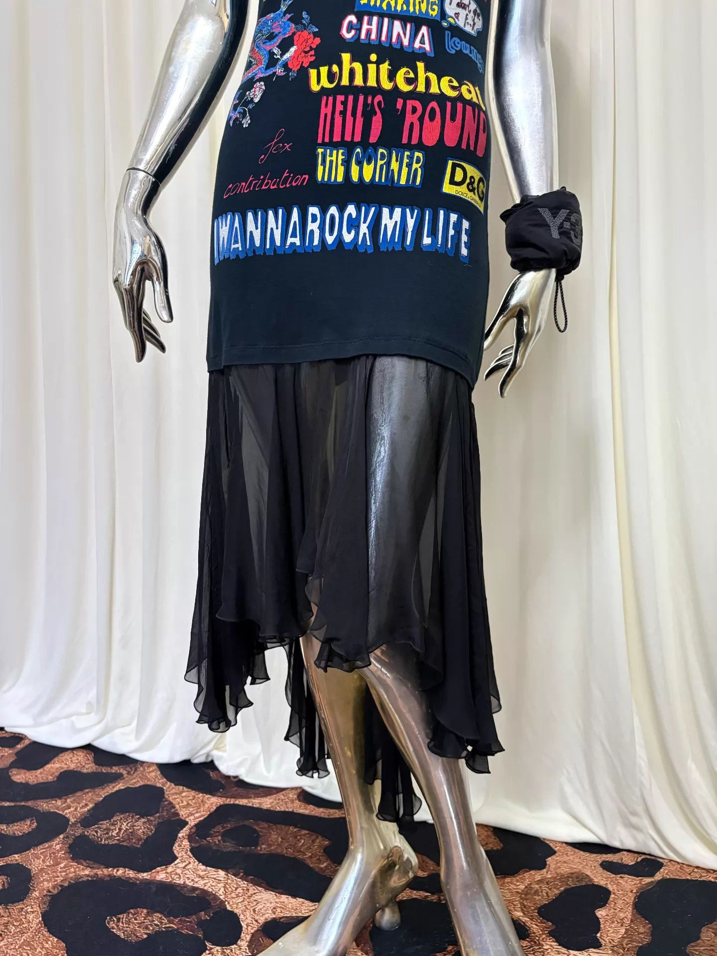 Dolce & Gabbana D&G women's V-neck Logo Print Cotton-Silk Sporty Dress 42 Size M / US 6-8 / IT 42-44 - 5 Thumbnail