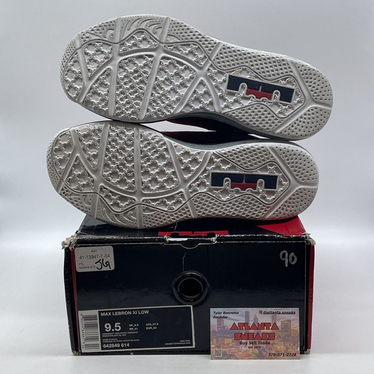 Nike Max Lebron 11 low Independence Day Size US 9.5 / EU 42-43 - 7 Thumbnail