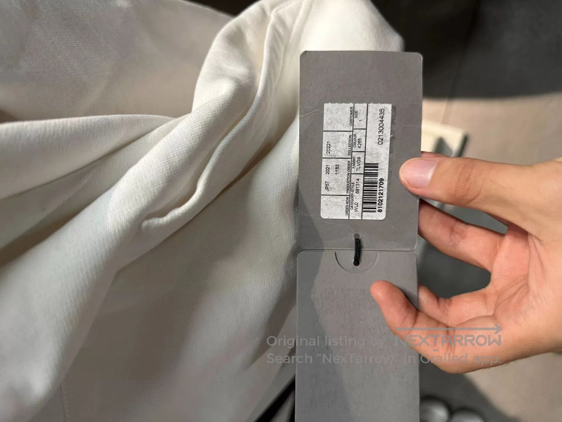 Balenciaga balenciaga oversized white hoodie sweatshirt. Size US S / EU 44-46 / 1 - 5 Thumbnail