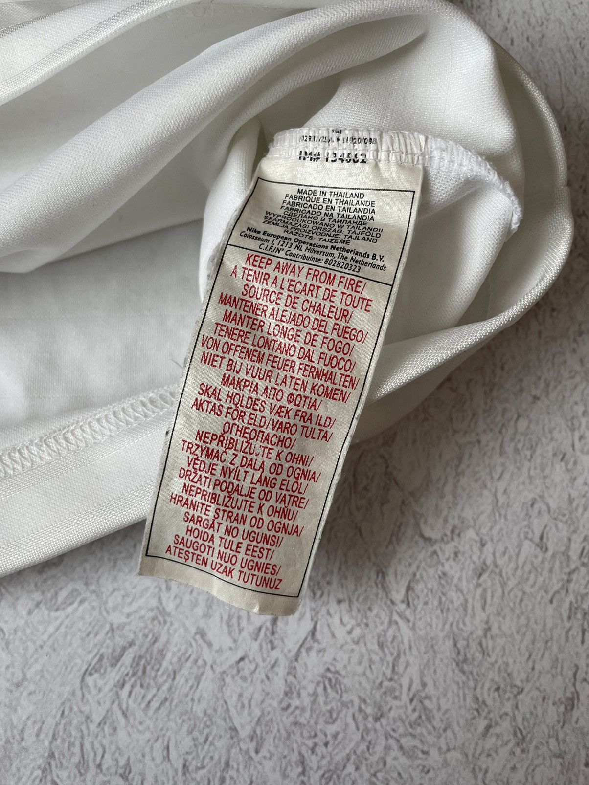 Vintage Vintage T-Shirt Small Swoosh Drill Y2K Style Rare Size US L / EU 52-54 / 3 - 7 Thumbnail
