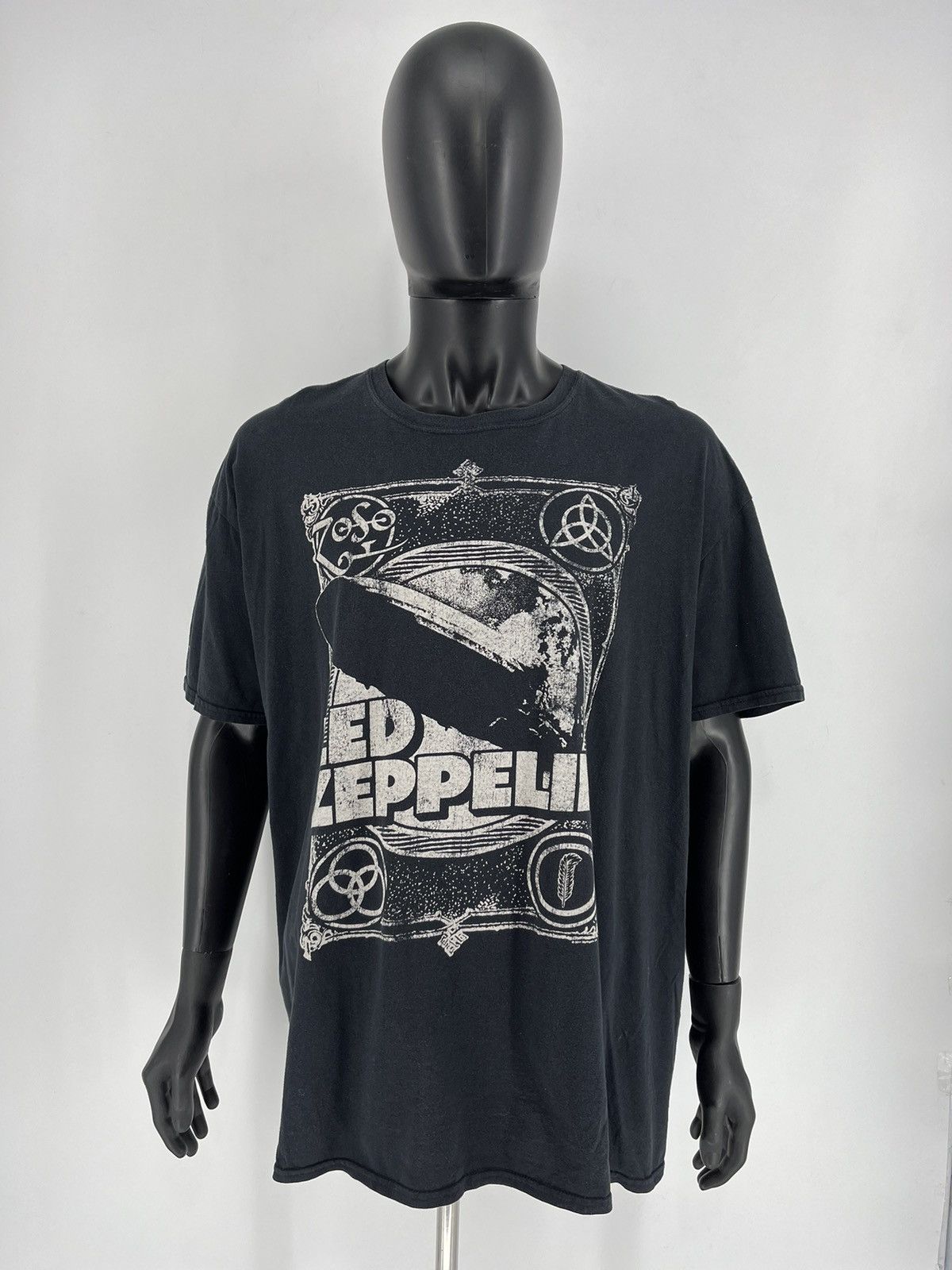 Band Tees × Vintage Vintage Y2K 00s Led Zeppelin ‘ZoSo’ Band T-Shirt Size 3XL Size US XXL / EU 58 / 5 - 2 Thumbnail