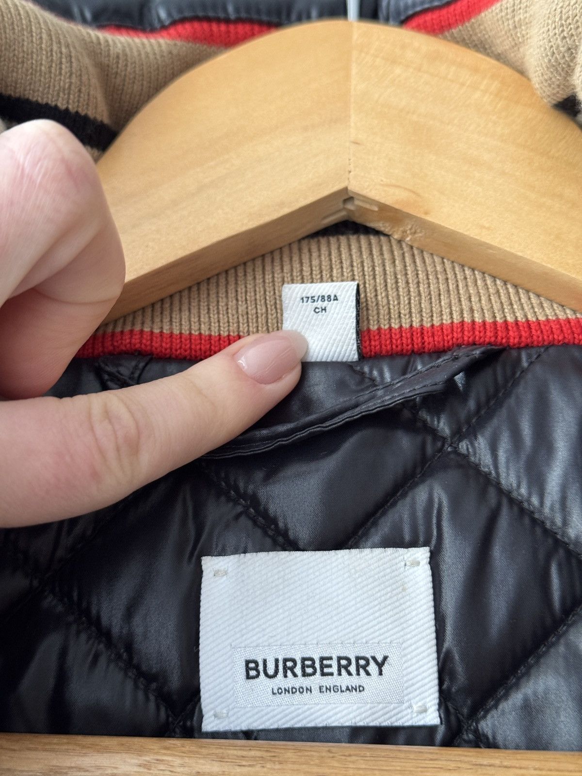 Burberry Burberry Detachable Sleeve Logo Puffer Down Jacket Size S / US 4 / IT 40 - 14 Thumbnail
