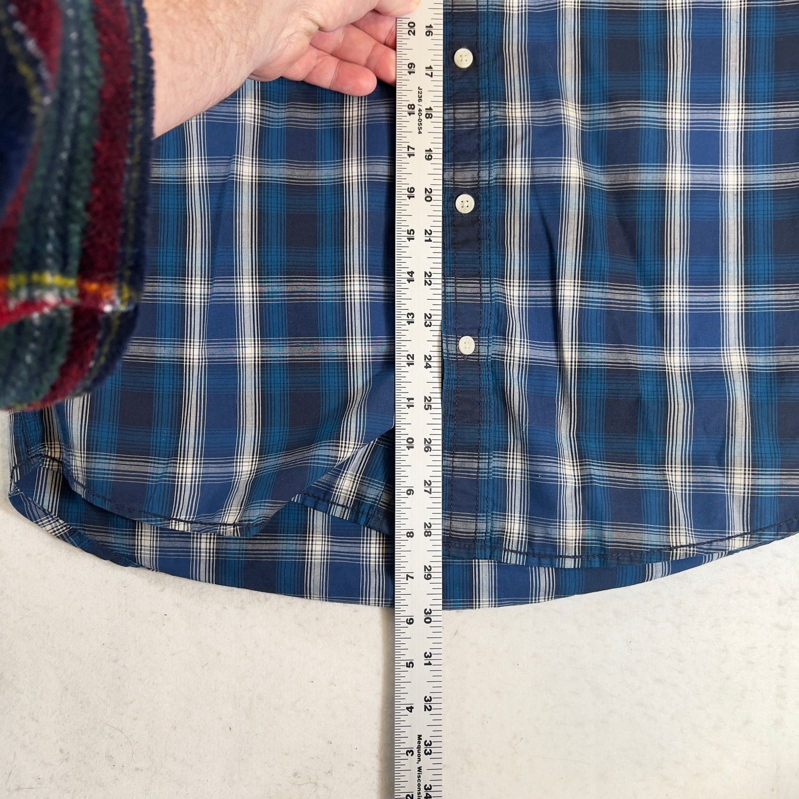 Urban Pipeline Urban Pipeline Button Shirt Men Large Blue White Grey Plaid Size US L / EU 52-54 / 3 - 5 Thumbnail