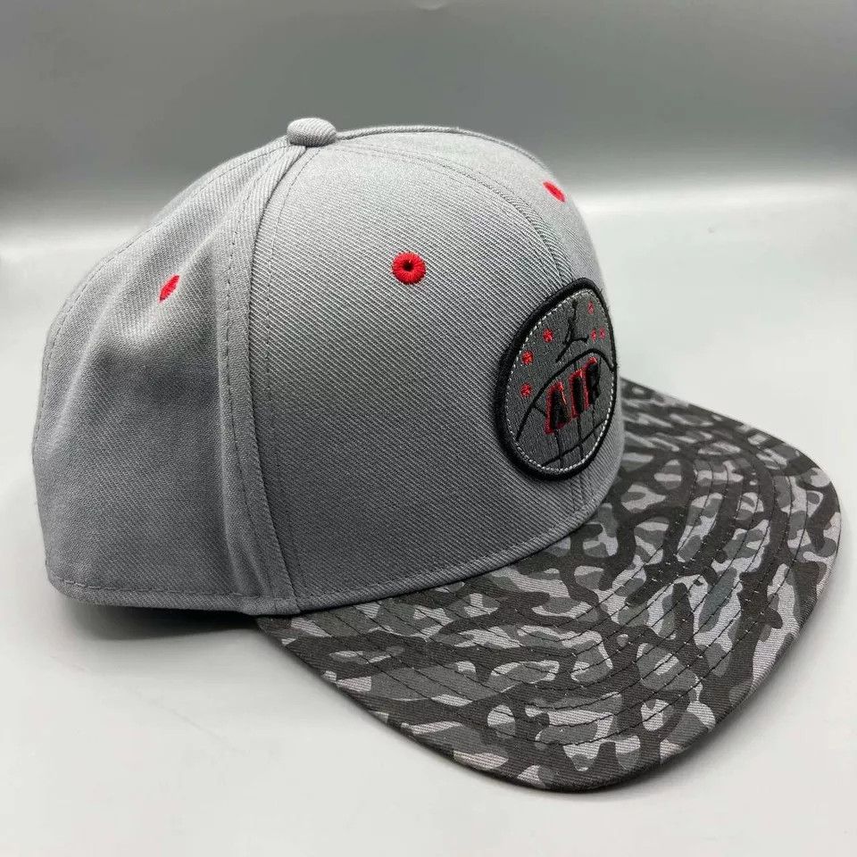 Jordan Brand Air Jordan Hat Men Gray Camouflage Embroidered Snap Back Cap Size ONE SIZE - 3 Thumbnail